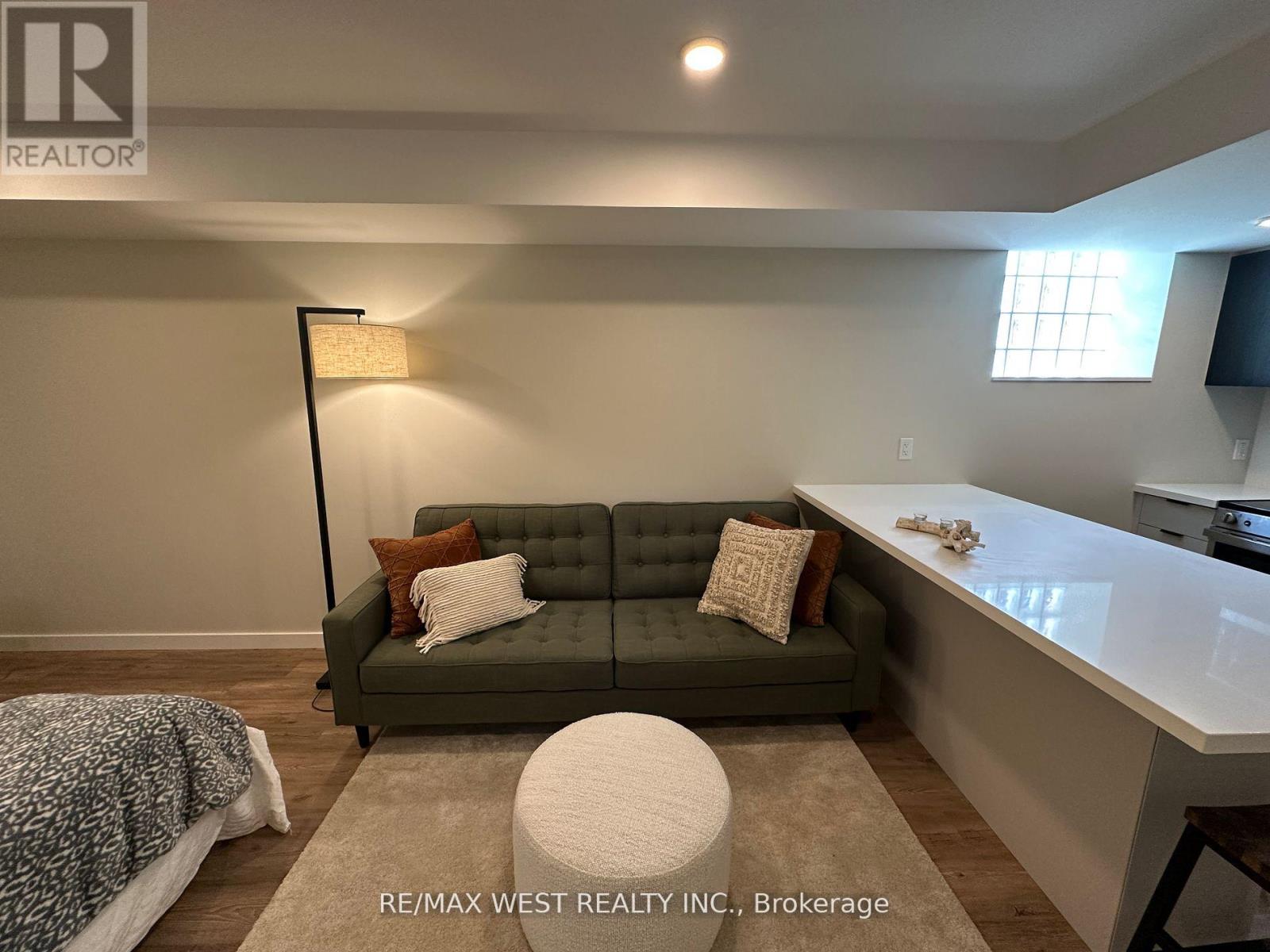 Lower - 176 Sammon Avenue, Toronto, Ontario  M4J 1Z2 - Photo 6 - E12981332