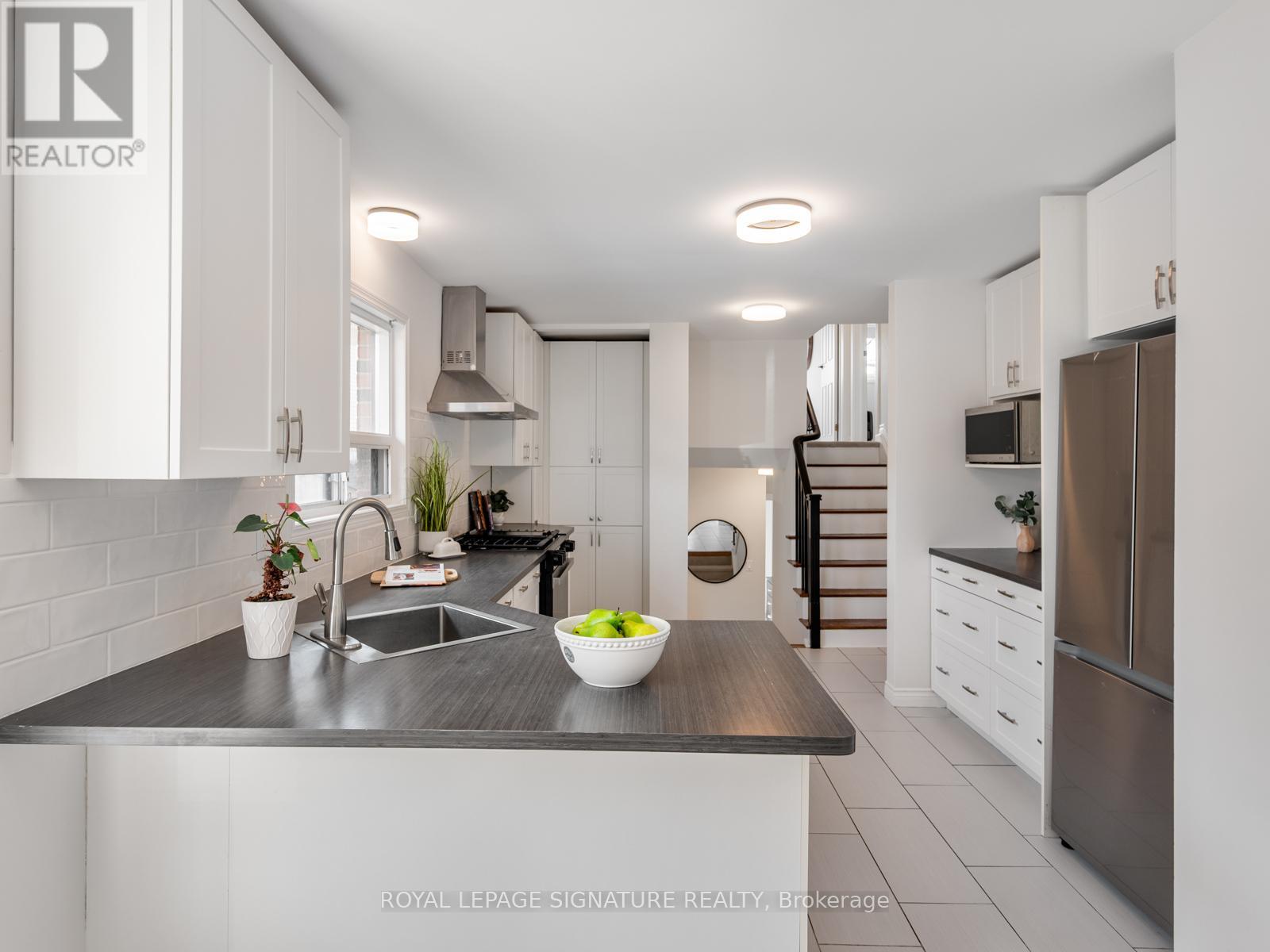 27 Mcculley Street, Toronto, Ontario  M1C 2B2 - Photo 11 - E12981368