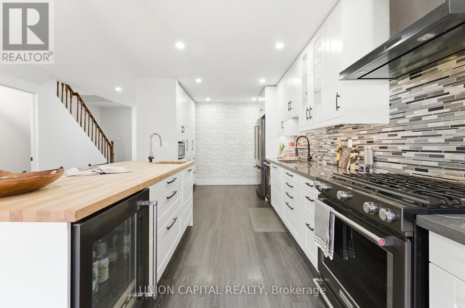 1934 Memory Lane, Pickering, Ontario  L1V 2V1 - Photo 10 - E12981392