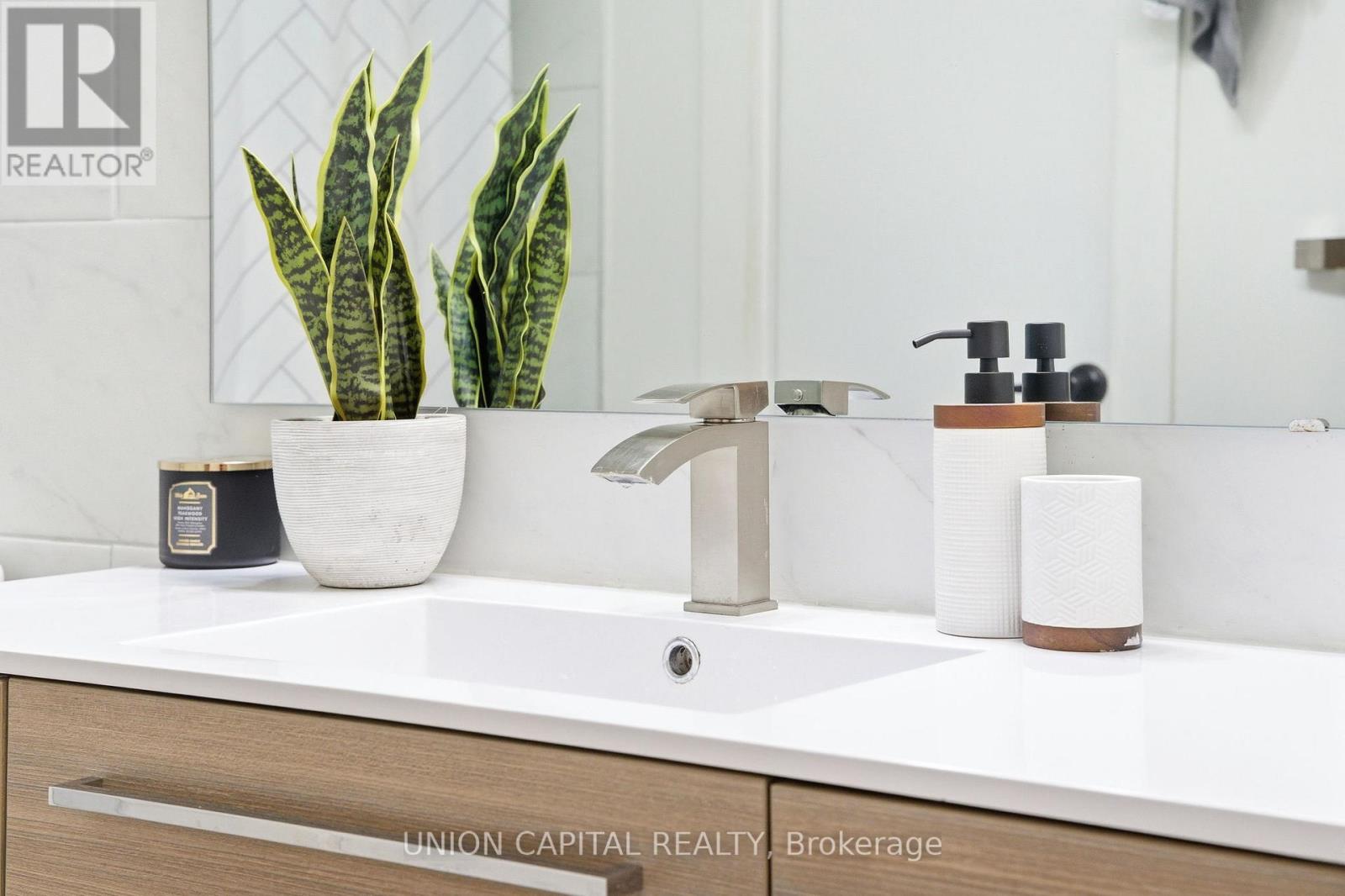 1934 Memory Lane, Pickering, Ontario  L1V 2V1 - Photo 21 - E12981392