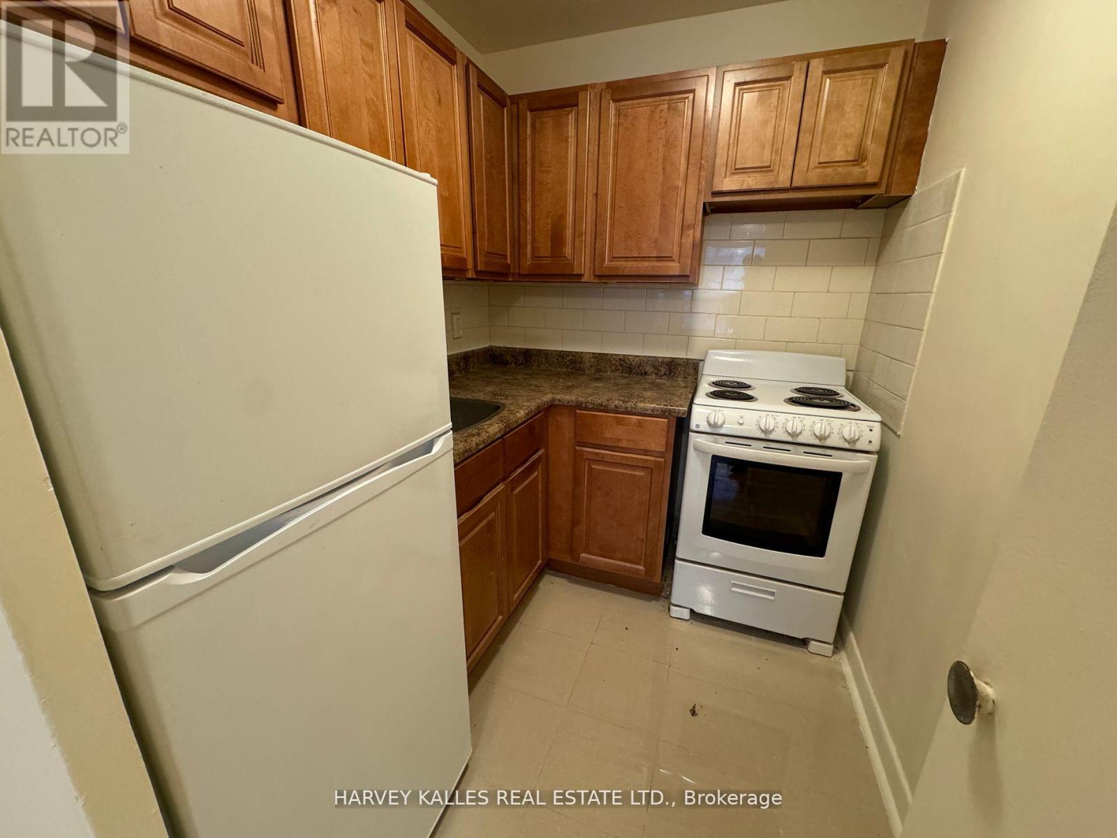 201 - 51 Gamble Avenue, Toronto, Ontario  M4K 2H4 - Photo 5 - E12981442