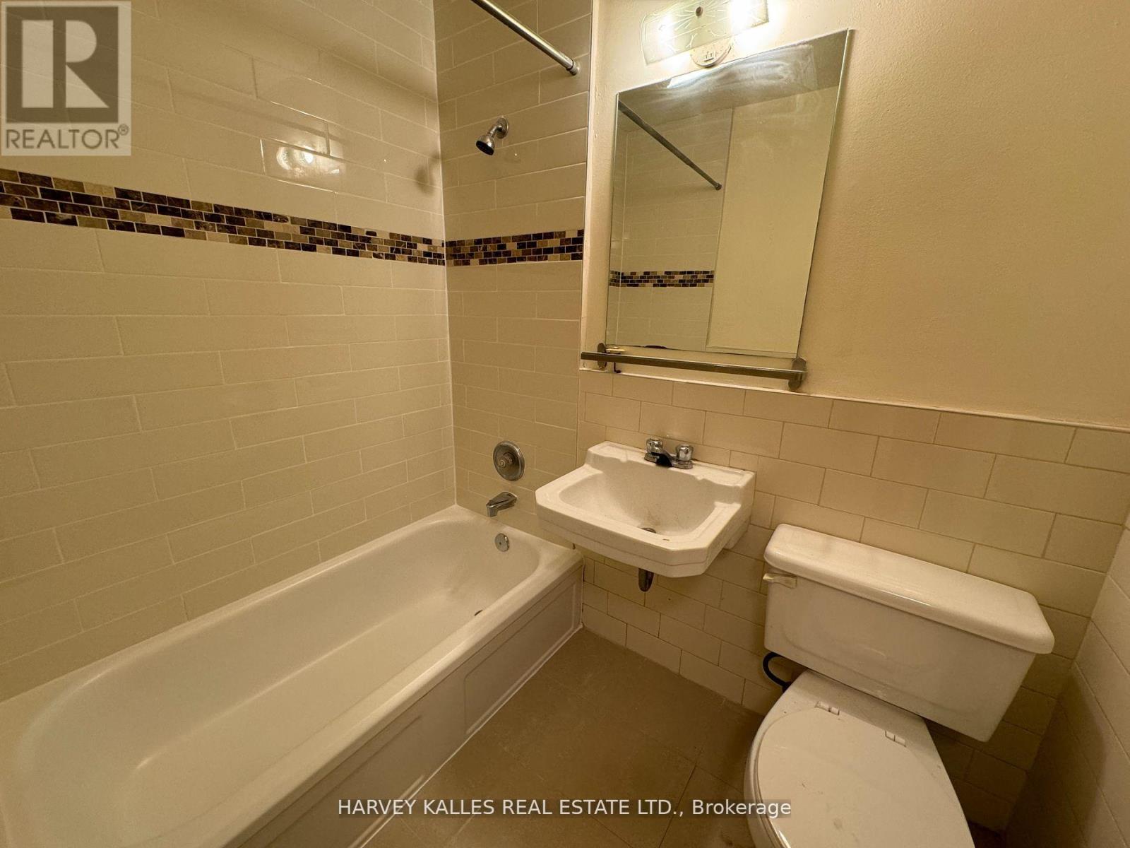 201 - 51 Gamble Avenue, Toronto, Ontario  M4K 2H4 - Photo 6 - E12981442