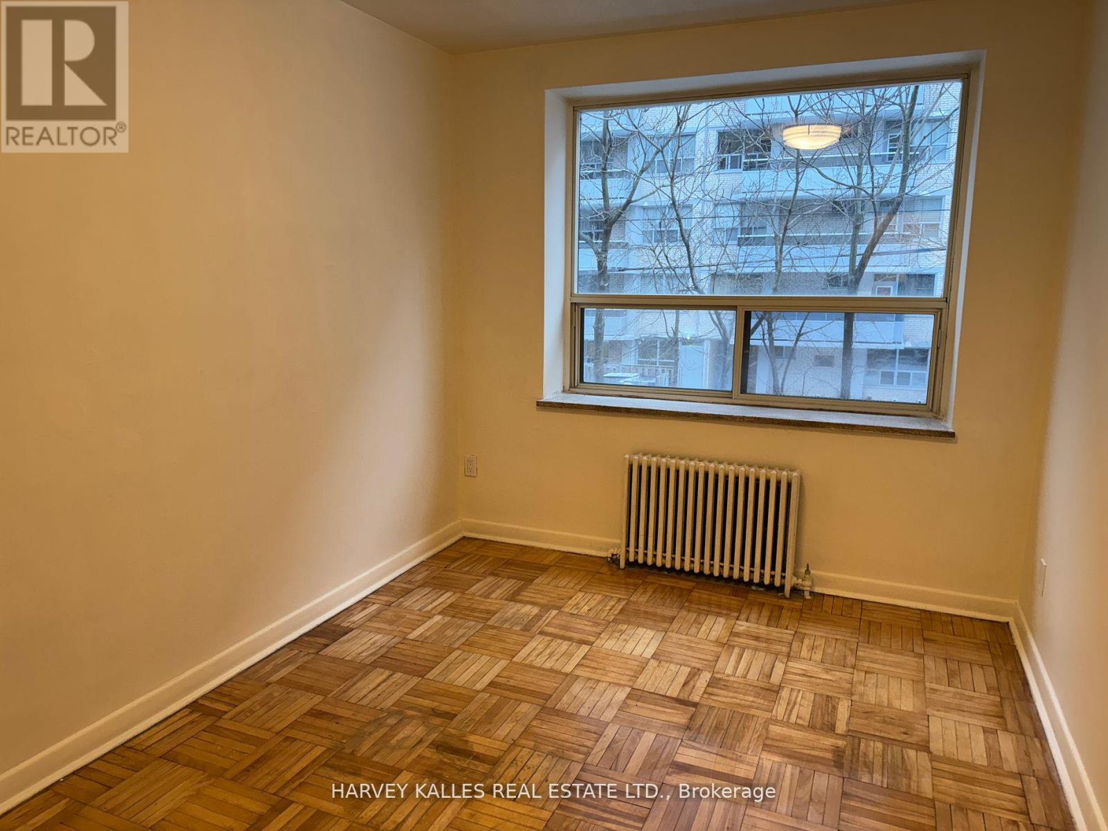 201 - 51 Gamble Avenue, Toronto, Ontario  M4K 2H4 - Photo 7 - E12981442