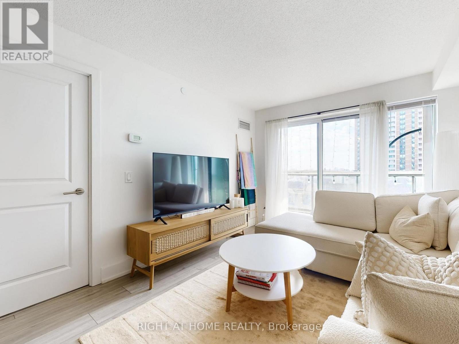 405 - 1215 Bayly Street, Pickering (Bay Ridges), Ontario  L1W 1L7 - Photo 13 - E12981450