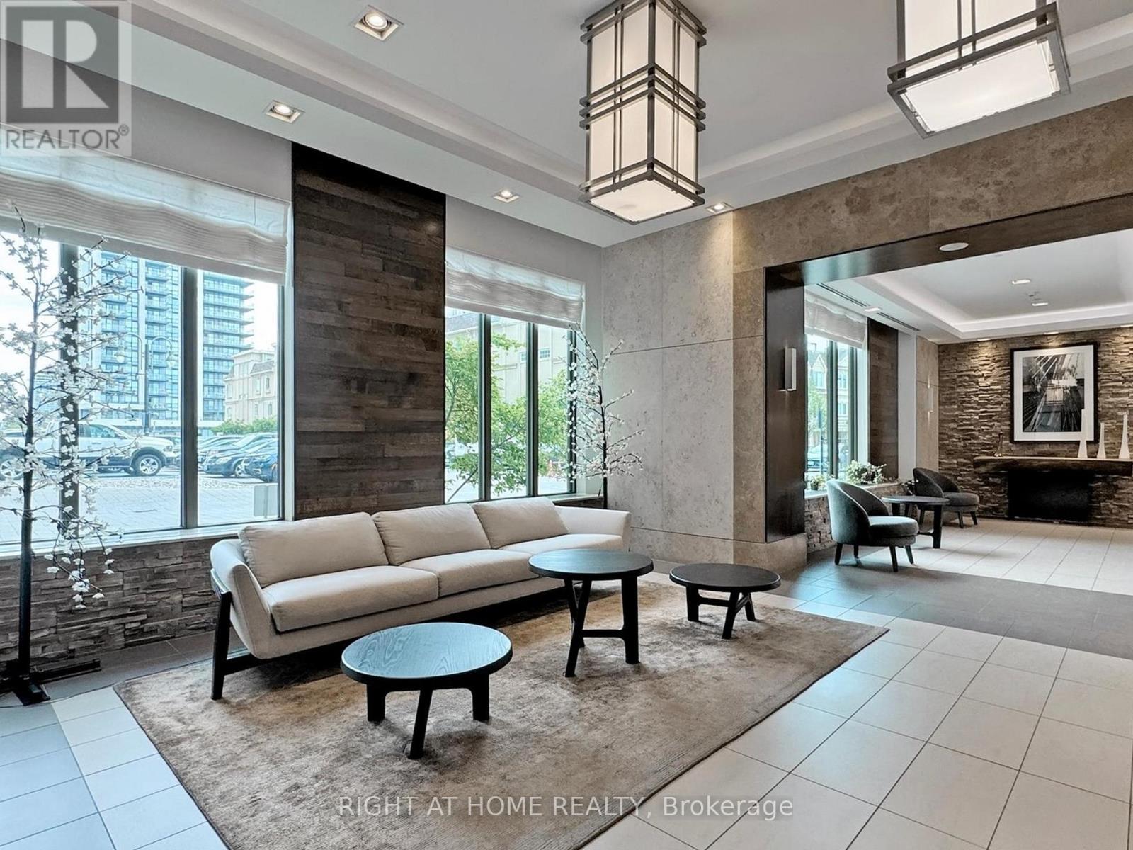 405 - 1215 Bayly Street, Pickering (Bay Ridges), Ontario  L1W 1L7 - Photo 4 - E12981450