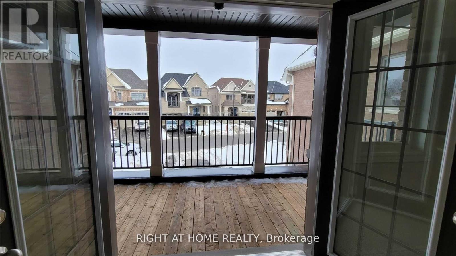 199 Miyako Court, Oshawa, Ontario  L1L 0R7 - Photo 2 - E12981484