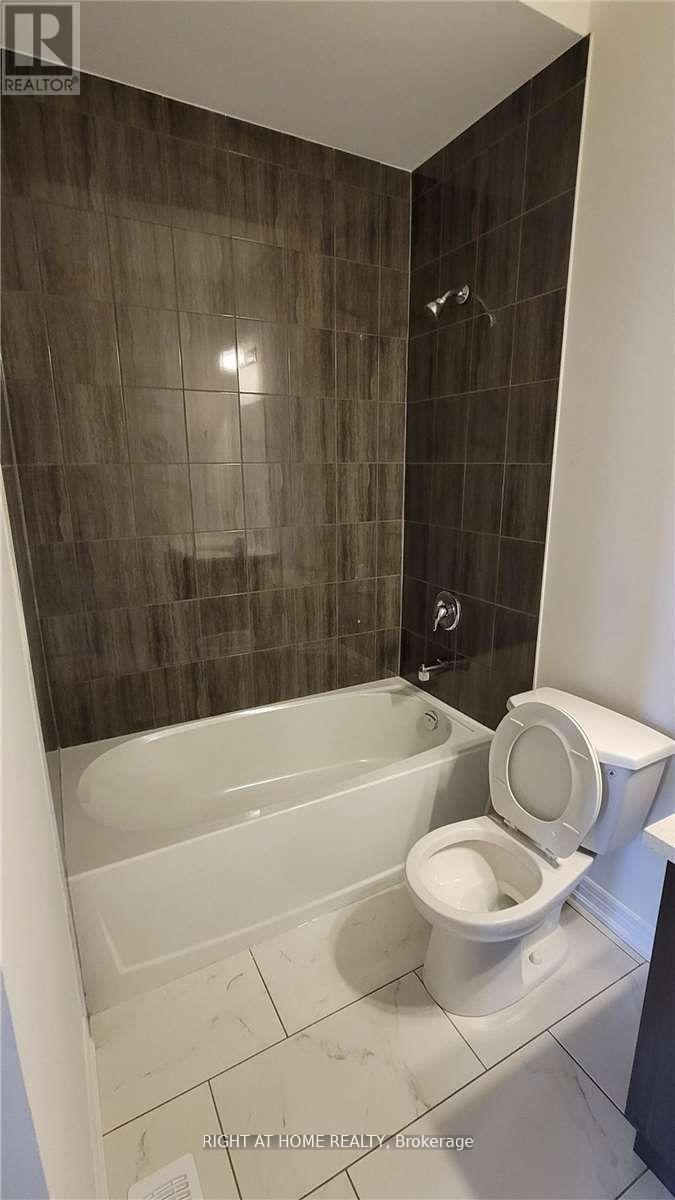 199 Miyako Court, Oshawa, Ontario  L1L 0R7 - Photo 3 - E12981484