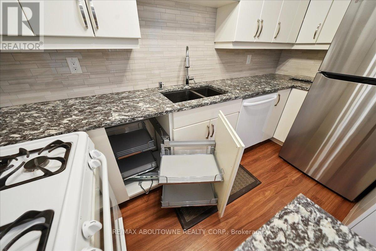 72 Dogwood Crescent, Toronto, Ontario  M1P 3N6 - Photo 10 - E12981680