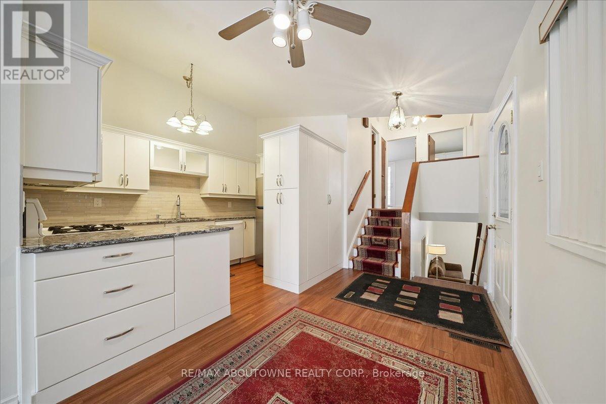 72 Dogwood Crescent, Toronto, Ontario  M1P 3N6 - Photo 11 - E12981680