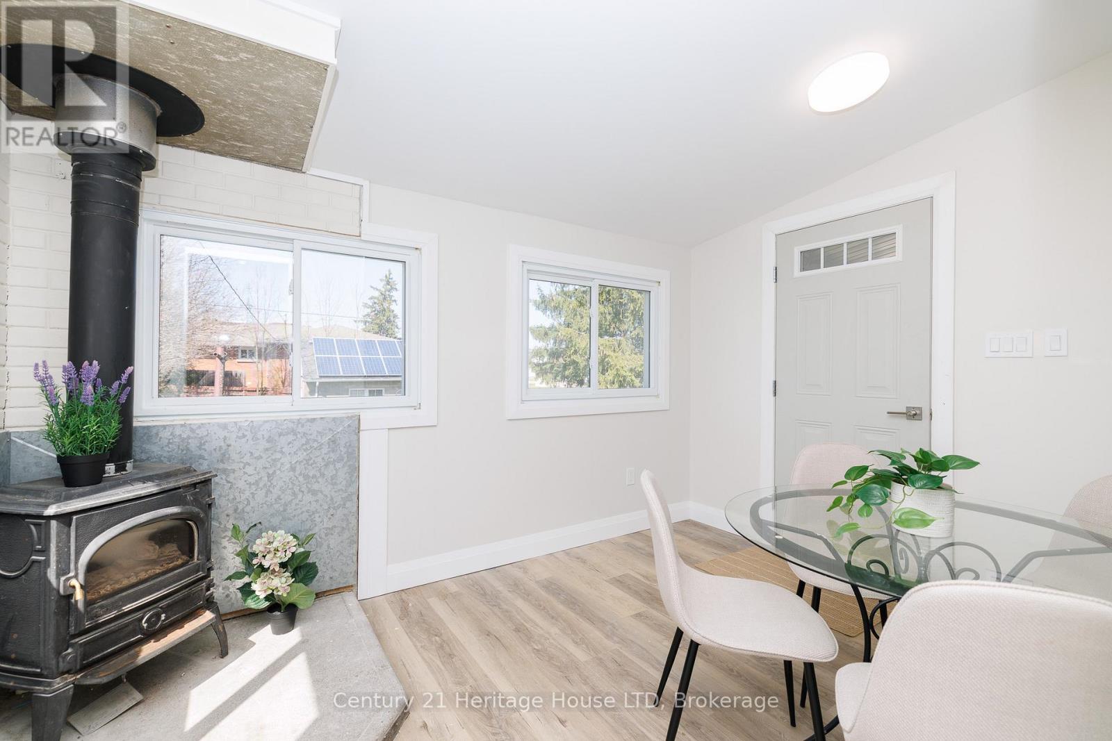 197 Murray Street, Fort Erie, Ontario  L2A 2B7 - Photo 8 - X12981312