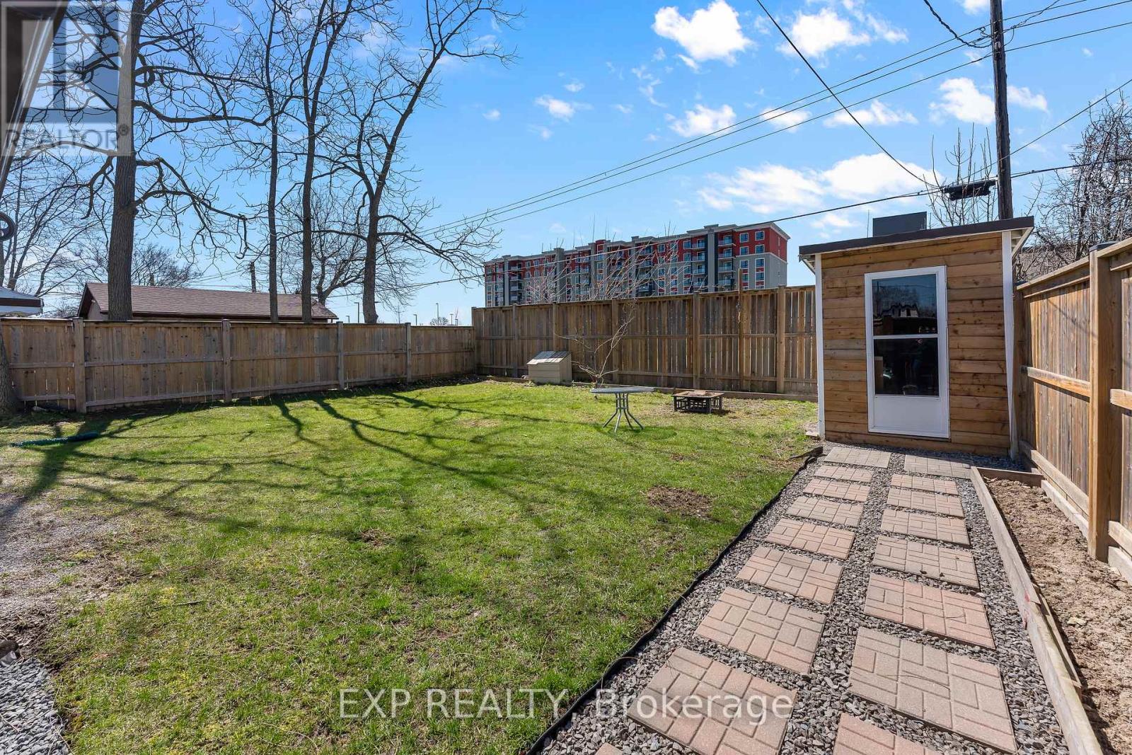 271 Crowland Avenue, Welland, Ontario  L3B 1X5 - Photo 23 - X12981508