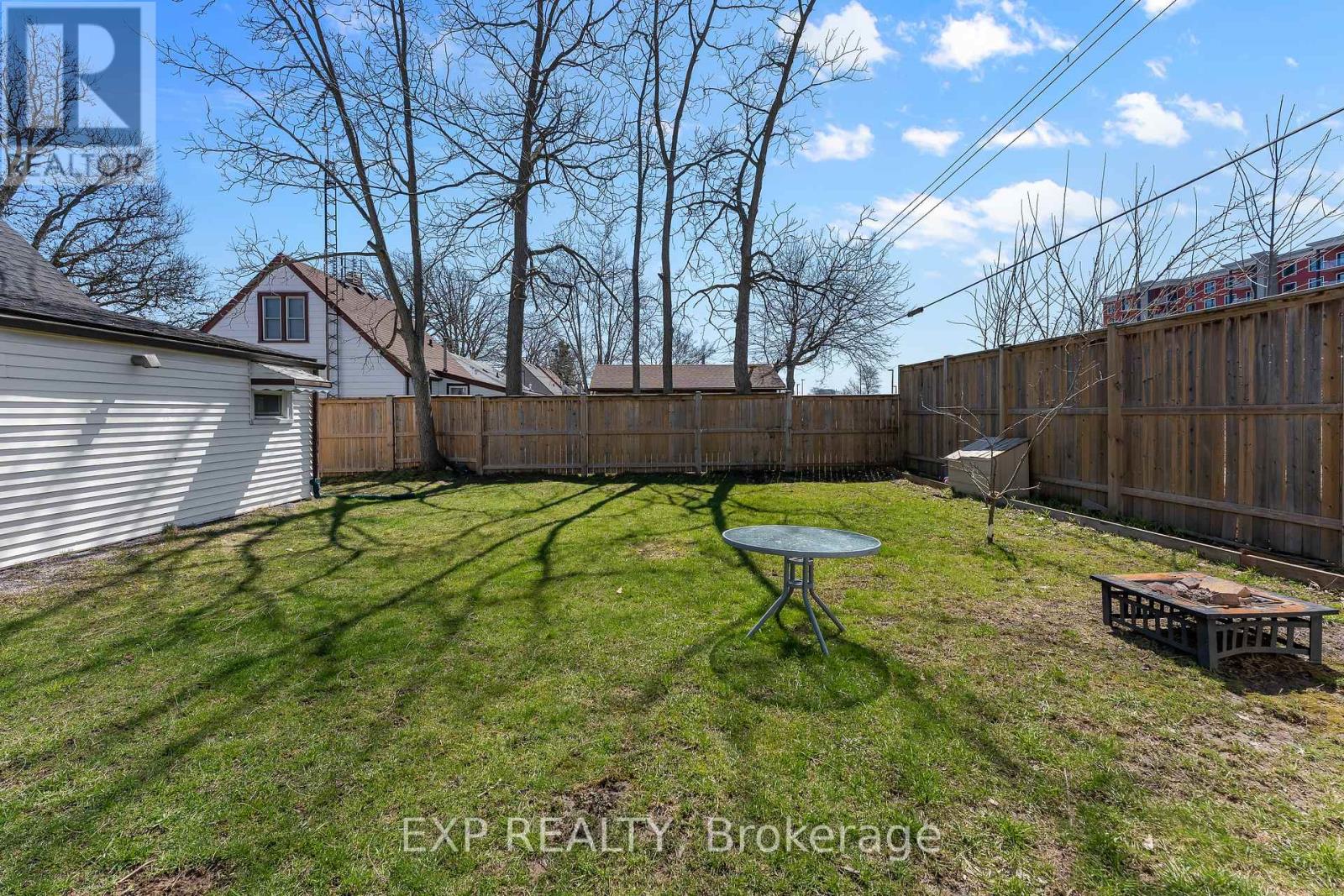 271 Crowland Avenue, Welland, Ontario  L3B 1X5 - Photo 25 - X12981508