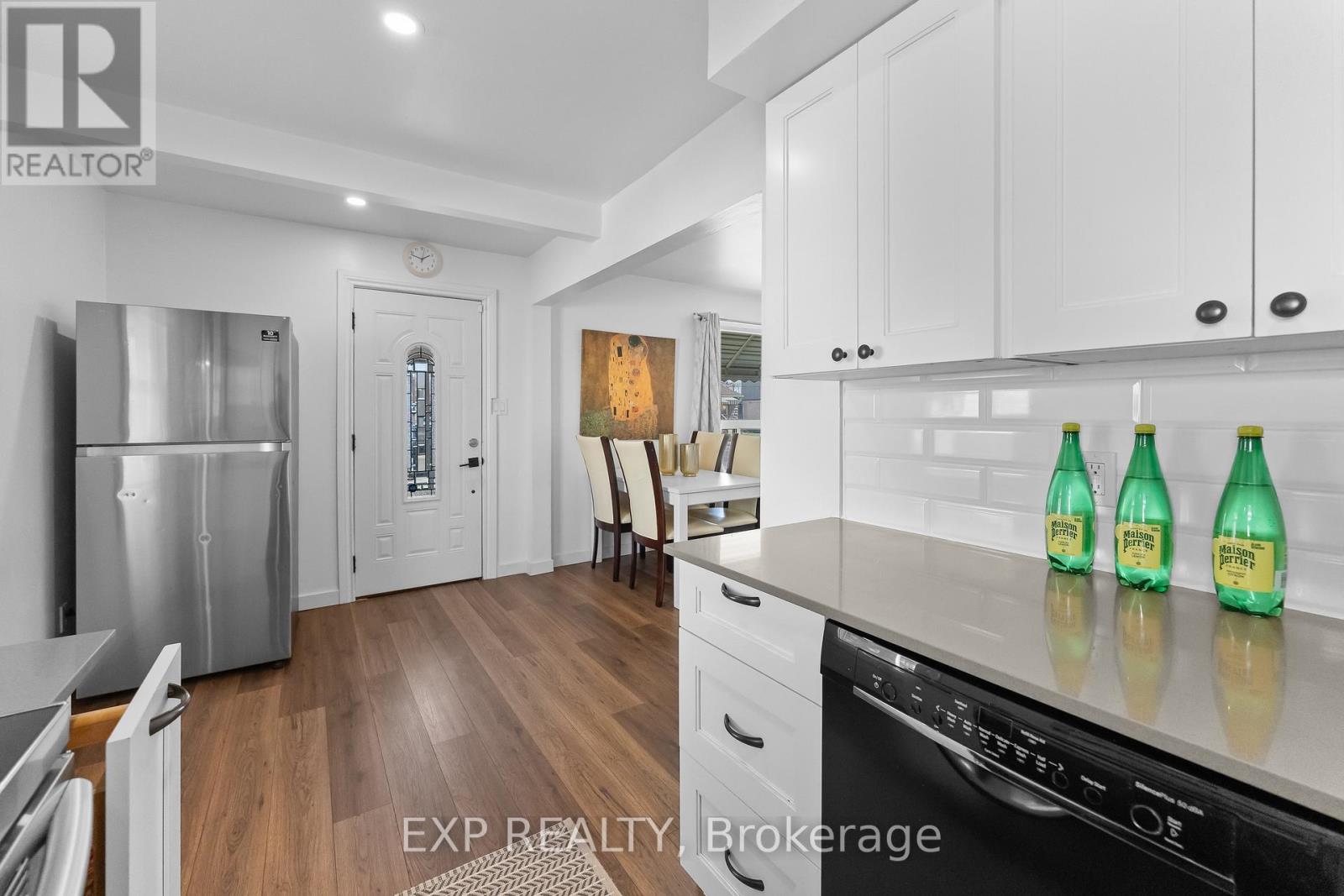 271 Crowland Avenue, Welland, Ontario  L3B 1X5 - Photo 7 - X12981508