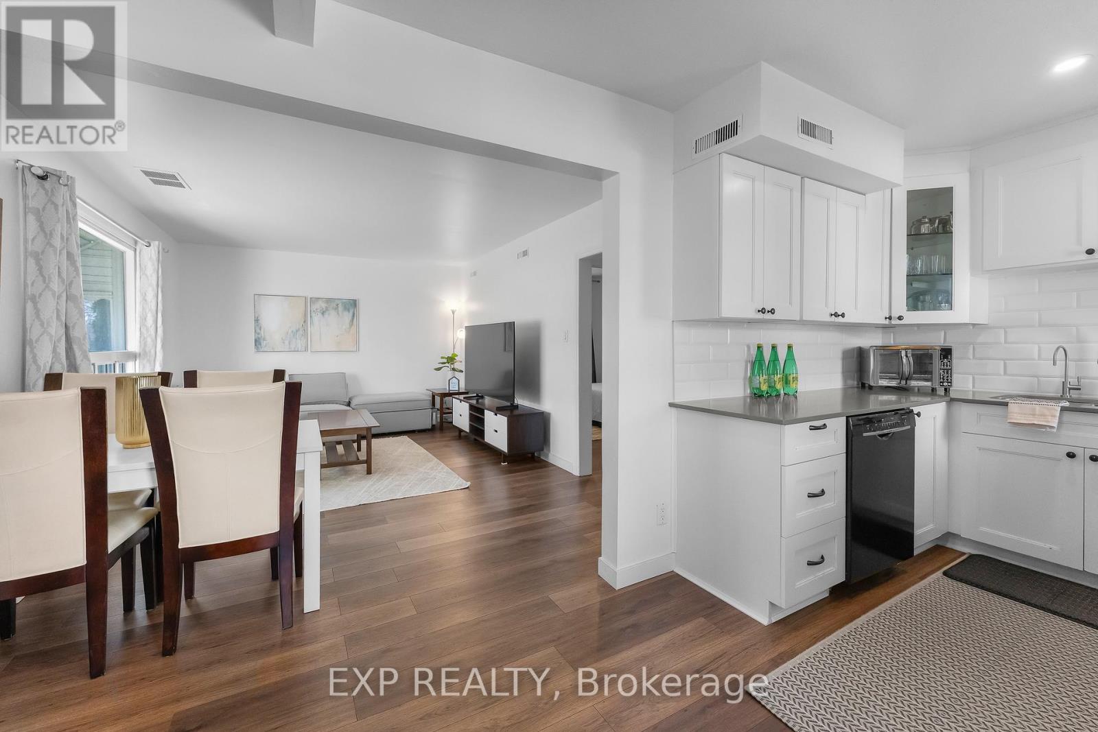 271 Crowland Avenue, Welland, Ontario  L3B 1X5 - Photo 8 - X12981508