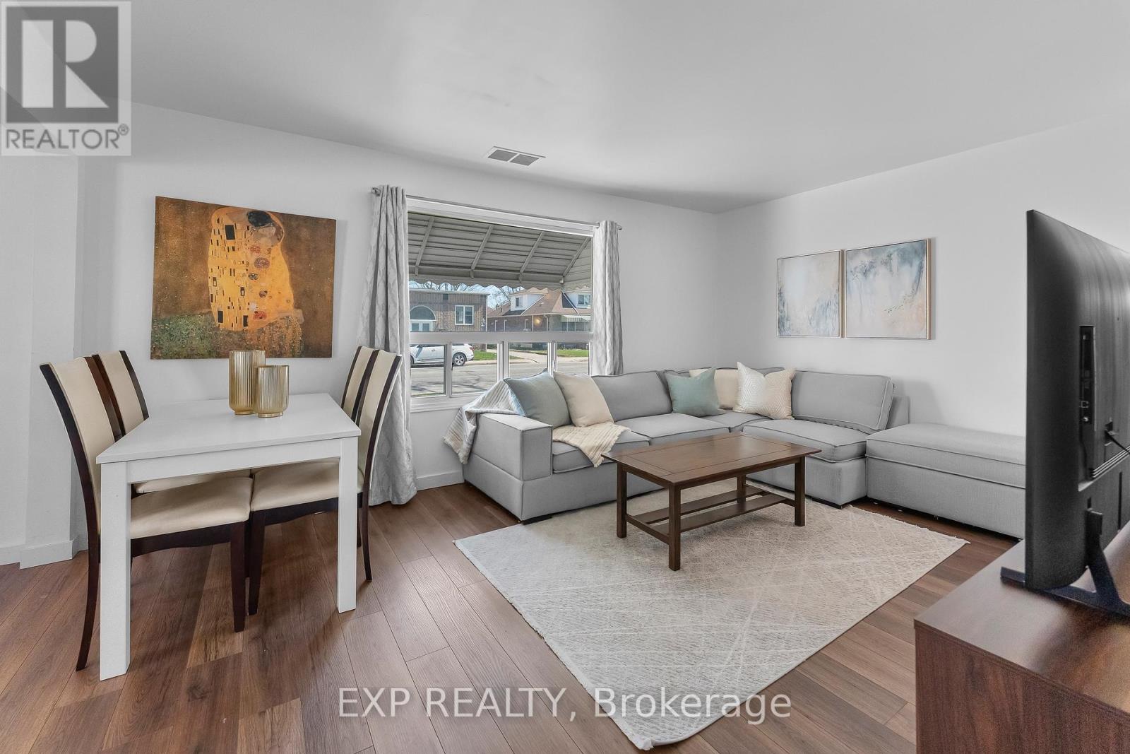 271 Crowland Avenue, Welland, Ontario  L3B 1X5 - Photo 9 - X12981508