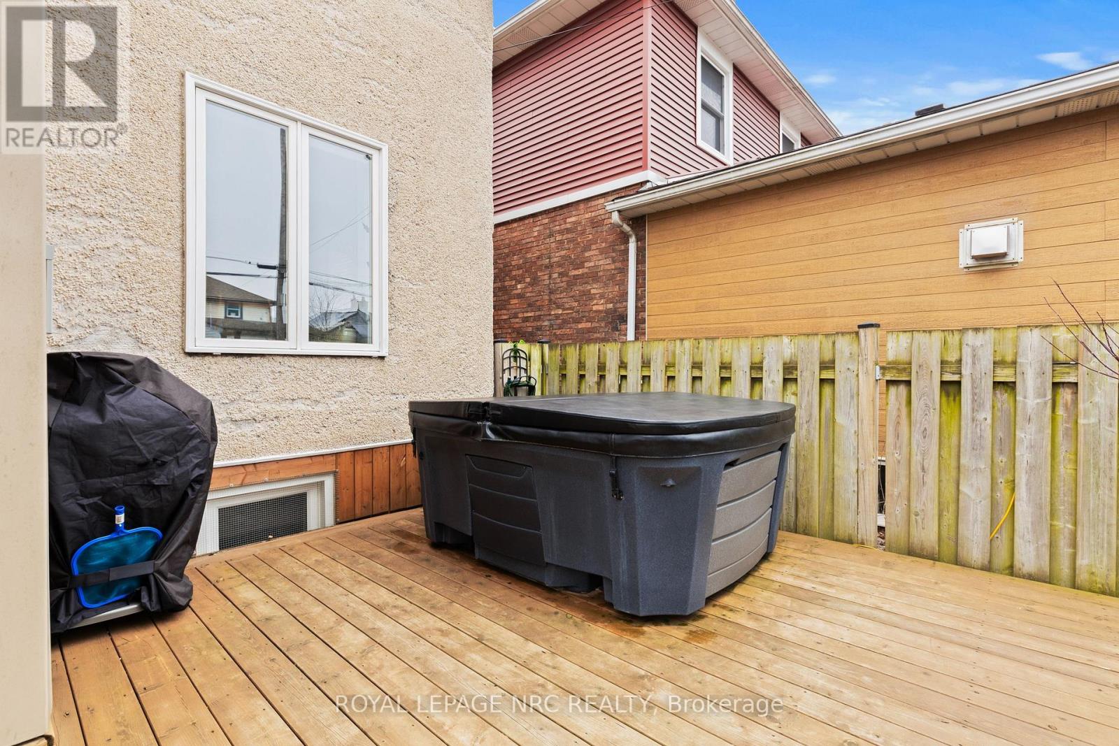 51 Chaplin Avenue, St. Catharines, Ontario  L2R 2E4 - Photo 39 - X12981638