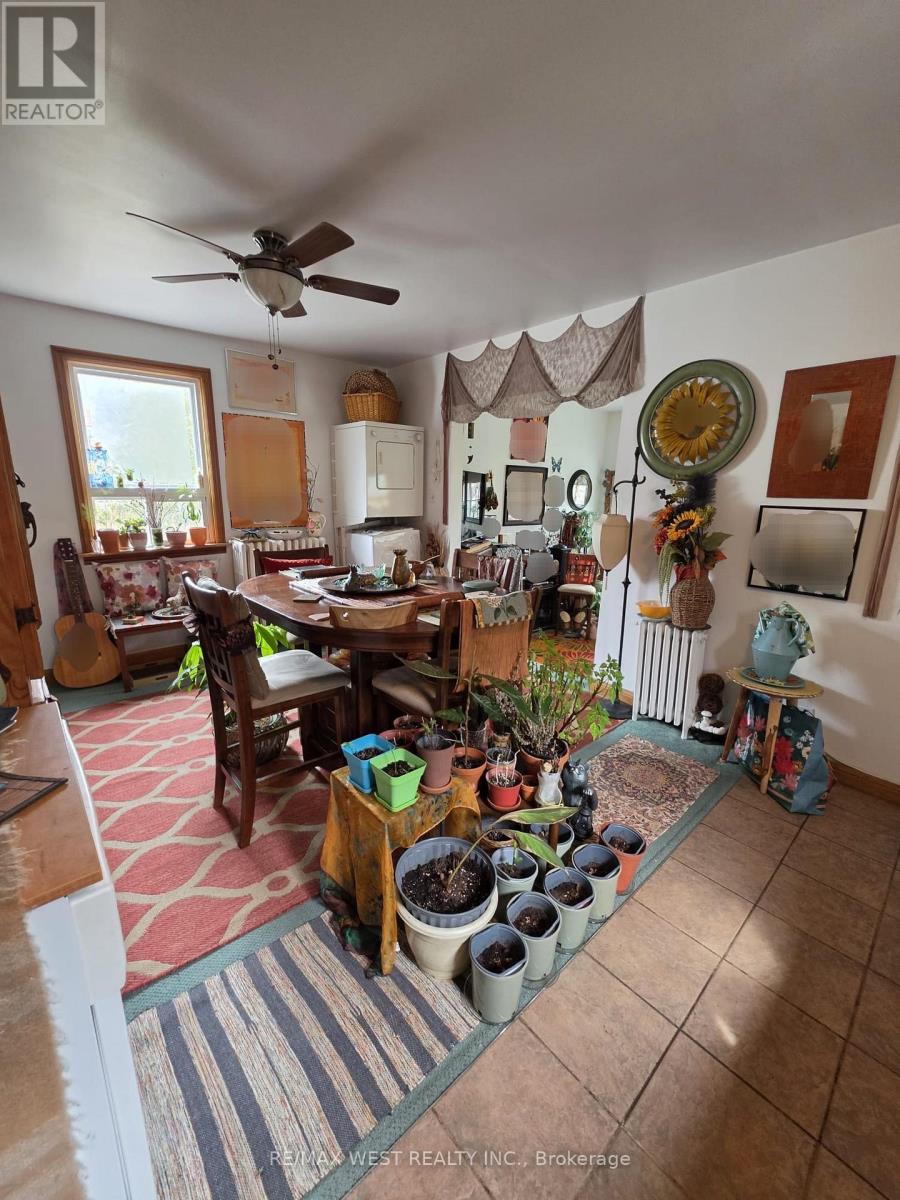 409 Woodbine Avenue, Toronto, Ontario  M4L 3P7 - Photo 10 - E12977514