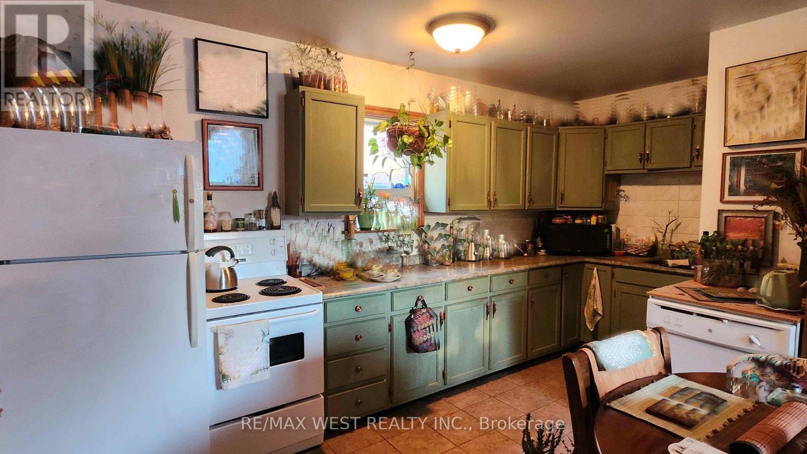 409 Woodbine Avenue, Toronto, Ontario  M4L 3P7 - Photo 6 - E12977514