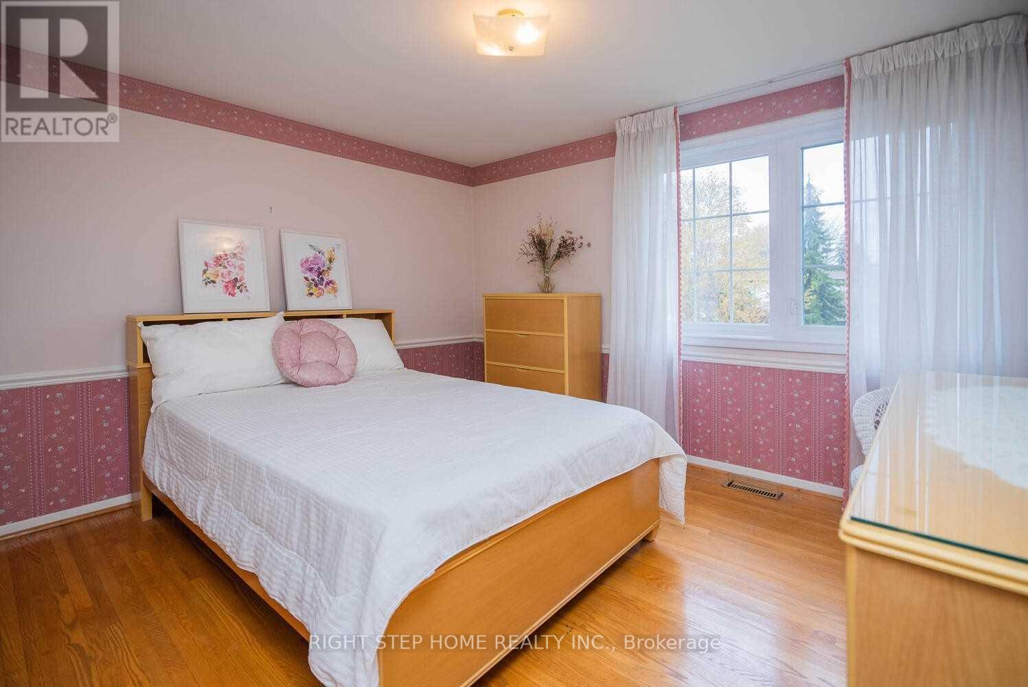 35 Dolly Varden Boulevard, Toronto, Ontario  M1H 2K2 - Photo 11 - E12978750