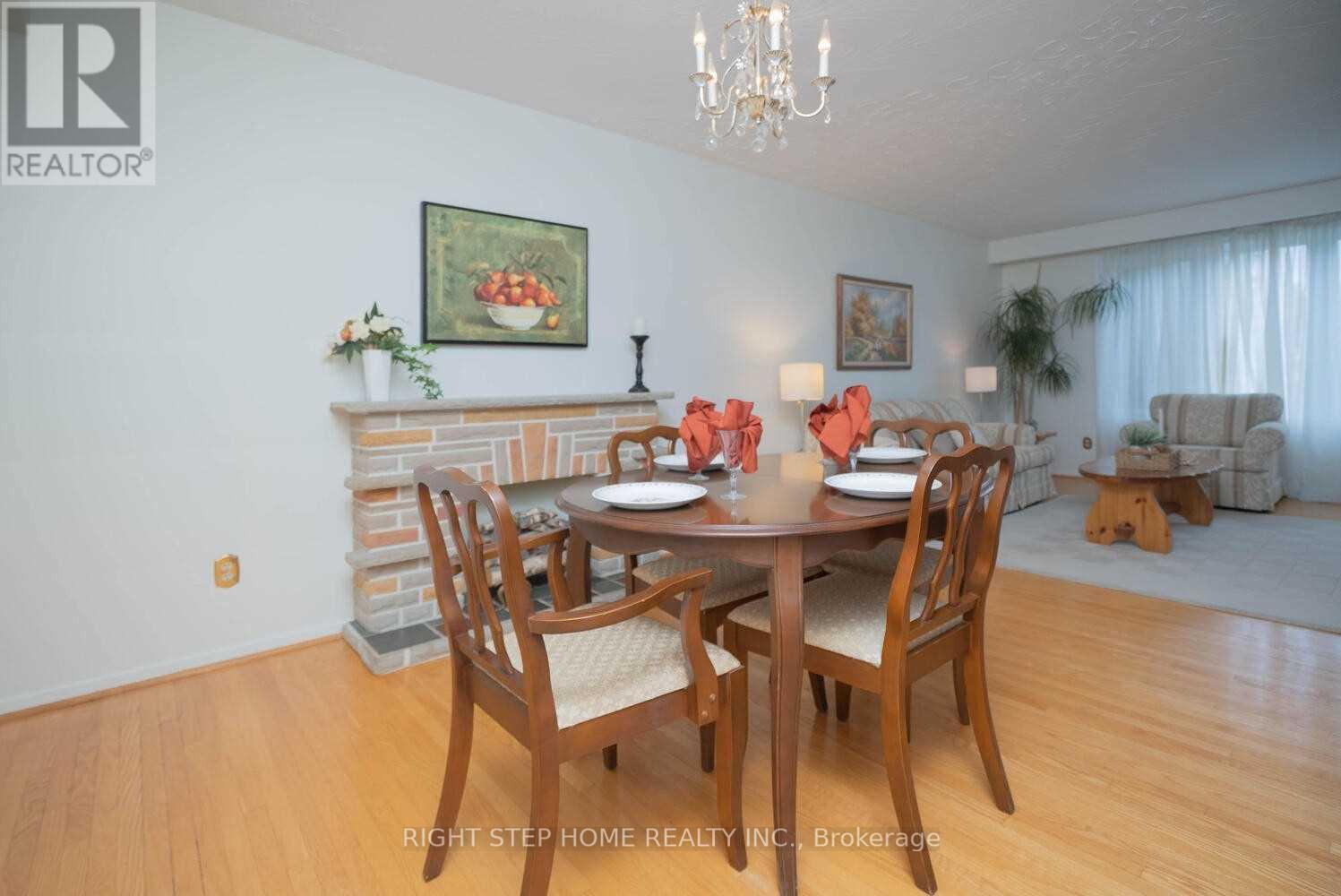 35 Dolly Varden Boulevard, Toronto, Ontario  M1H 2K2 - Photo 7 - E12978750