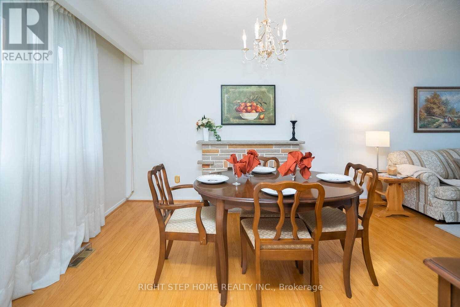 35 Dolly Varden Boulevard, Toronto, Ontario  M1H 2K2 - Photo 9 - E12978750