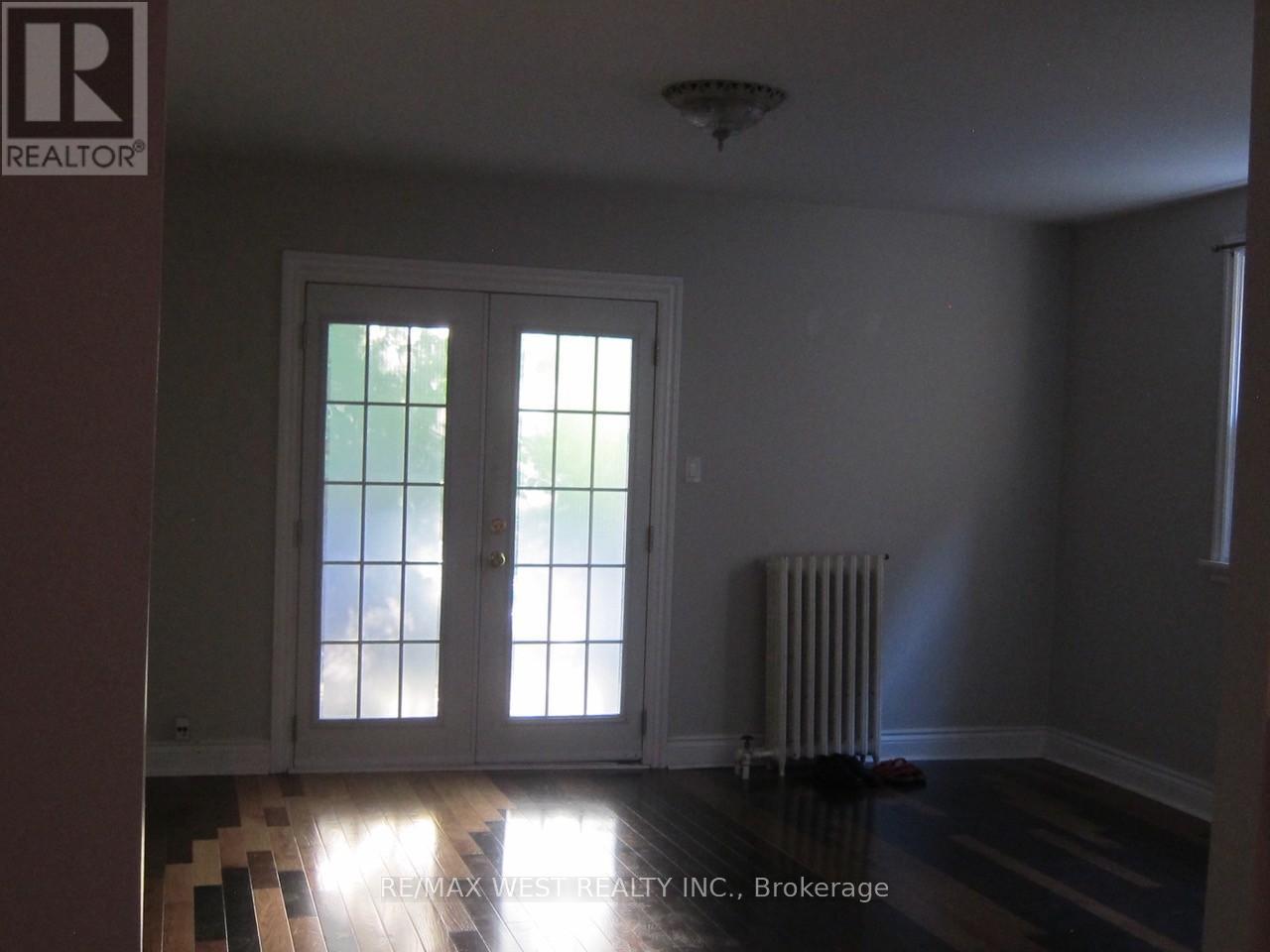 409 Woodbine Avenue, Toronto, Ontario  M4L 3P7 - Photo 22 - E12977514