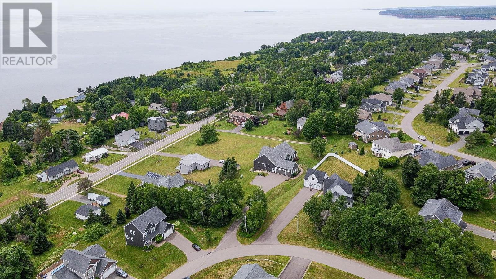 23 Paget Crescent, Stratford, Prince Edward Island  C1B 0E3 - Photo 2 - 202606961