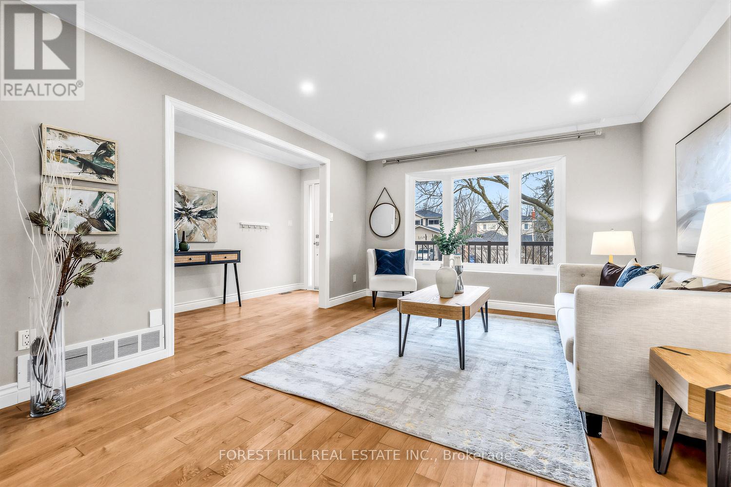 49 Seaton Drive, Aurora, Ontario  L4G 3W9 - Photo 6 - N12880694