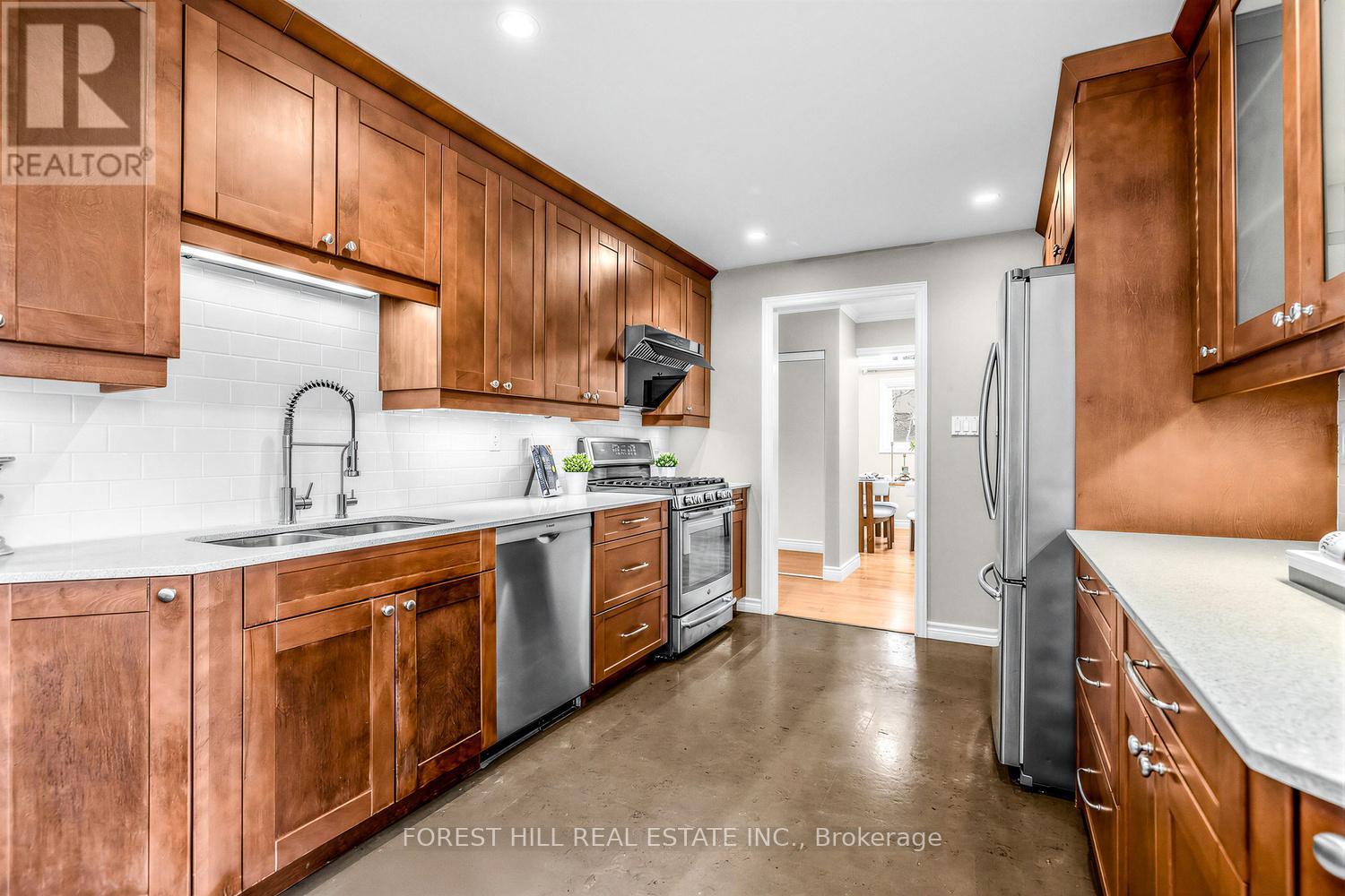 49 Seaton Drive, Aurora, Ontario  L4G 3W9 - Photo 13 - N12880694