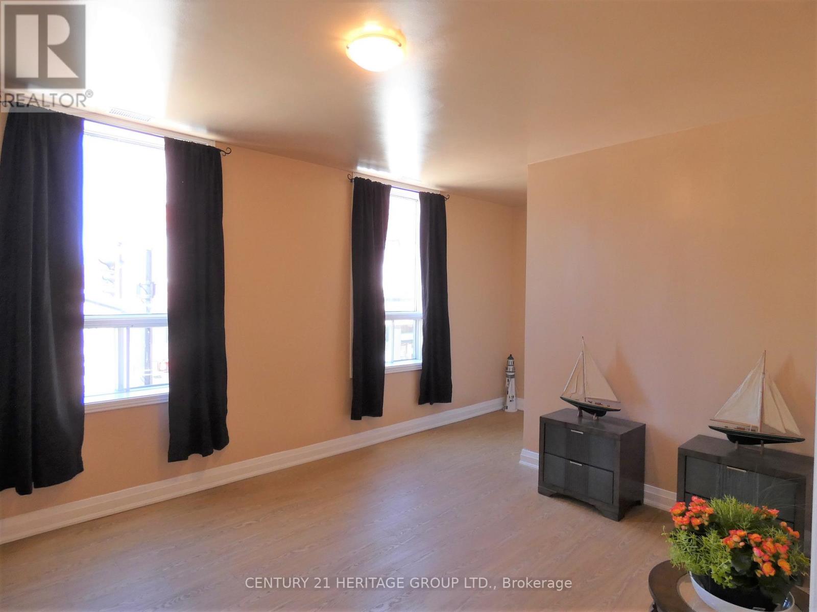 1 - 201 MAIN STREET S, Newmarket, Ontario