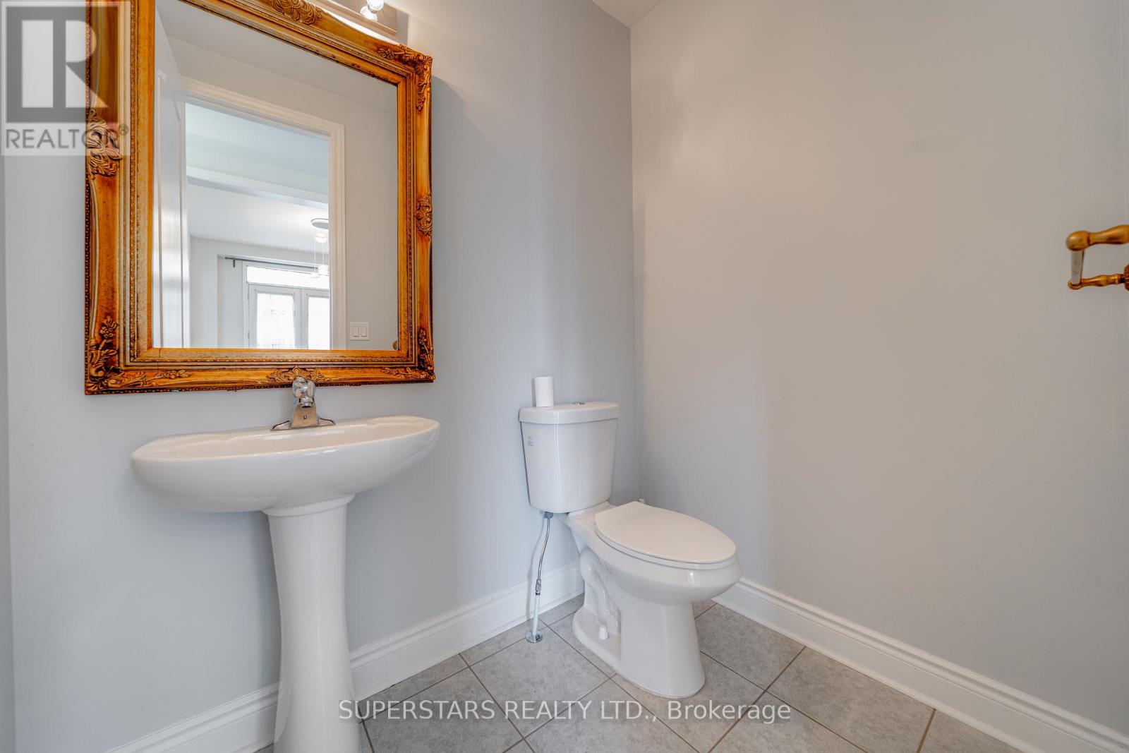 1070 Wilbur Pipher Circle, Newmarket, Ontario  L3X 3H7 - Photo 16 - N12981476