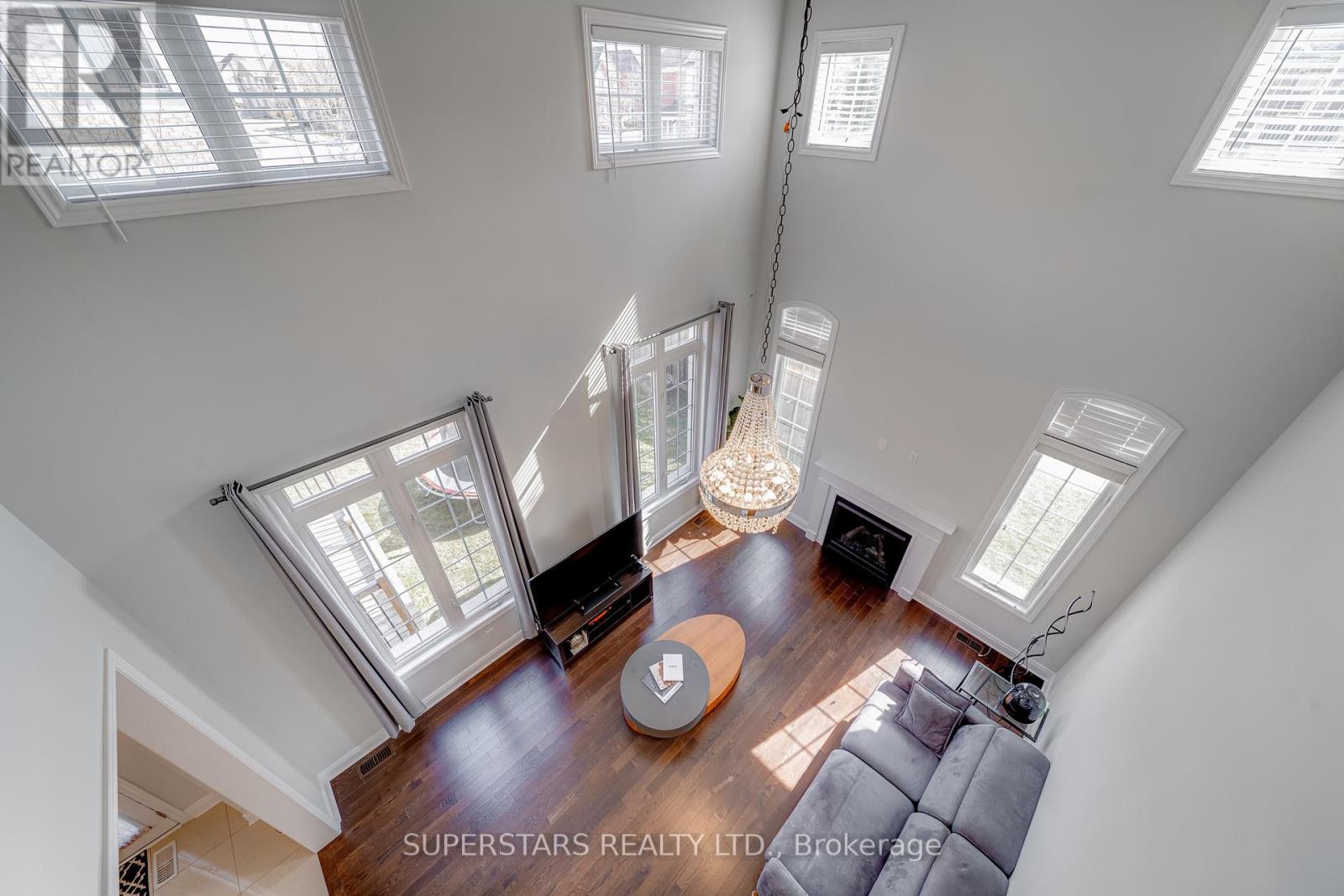 1070 Wilbur Pipher Circle, Newmarket, Ontario  L3X 3H7 - Photo 17 - N12981476