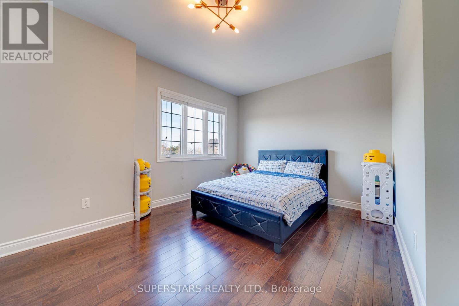 1070 Wilbur Pipher Circle, Newmarket, Ontario  L3X 3H7 - Photo 24 - N12981476