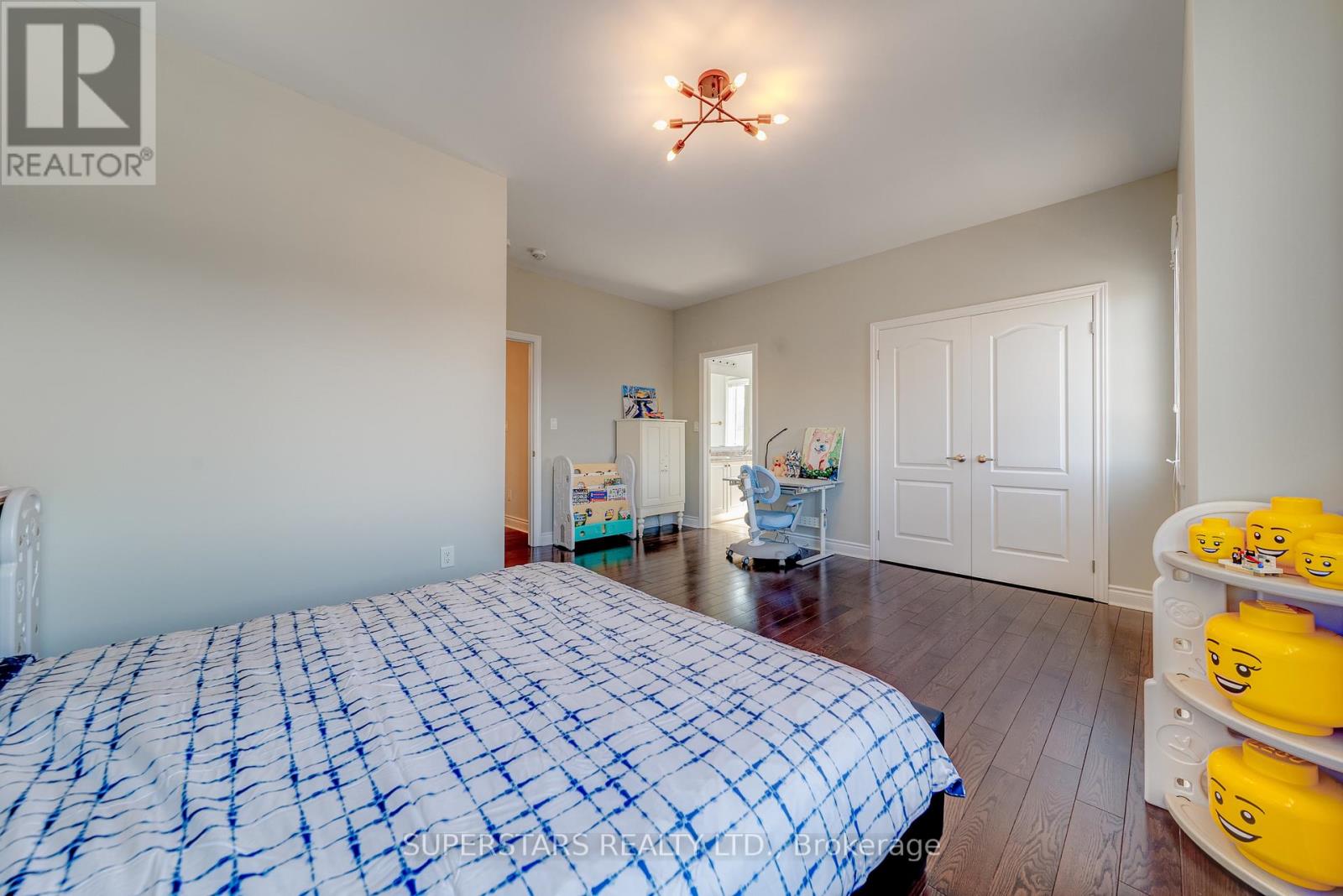 1070 Wilbur Pipher Circle, Newmarket, Ontario  L3X 3H7 - Photo 25 - N12981476