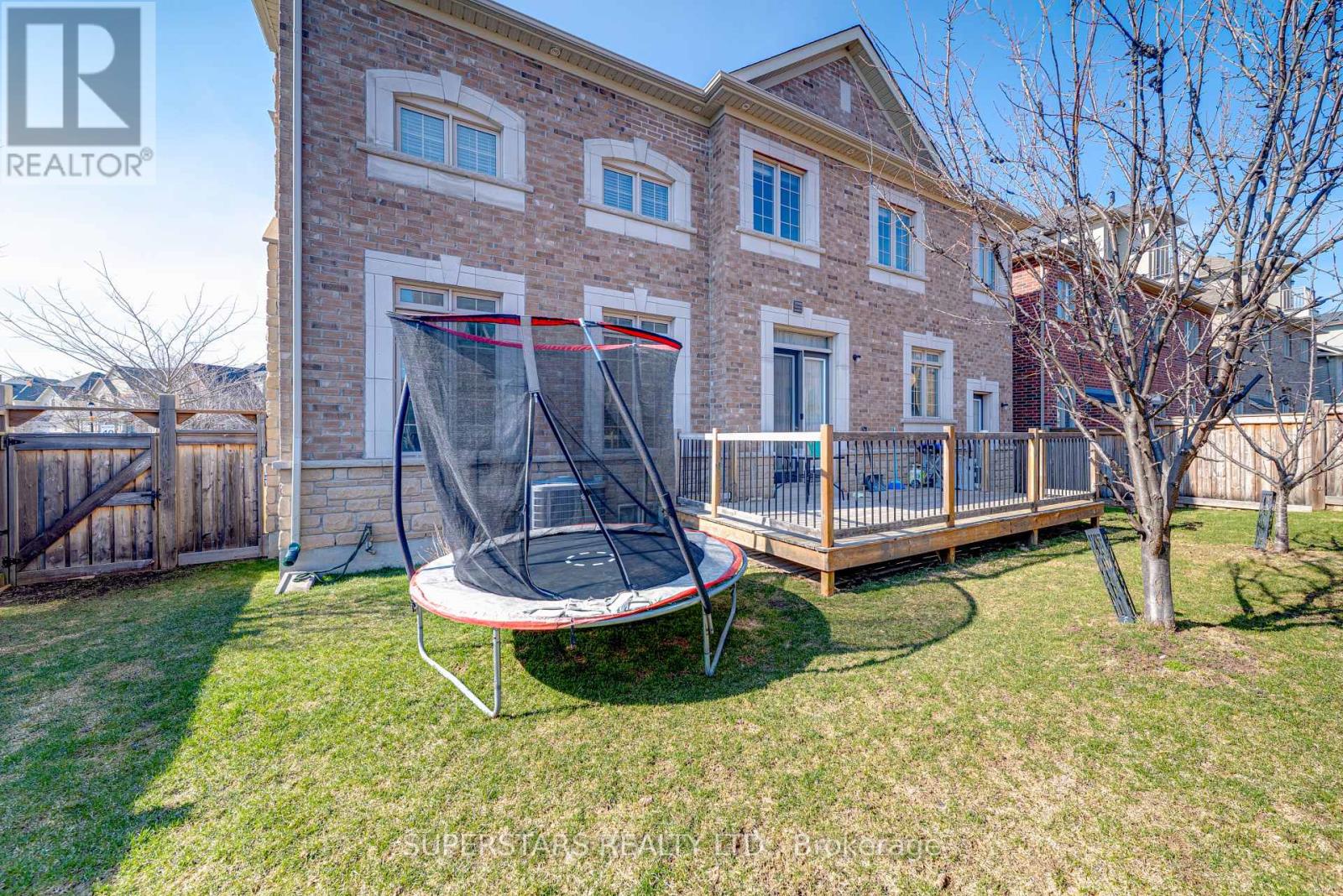 1070 Wilbur Pipher Circle, Newmarket, Ontario  L3X 3H7 - Photo 35 - N12981476