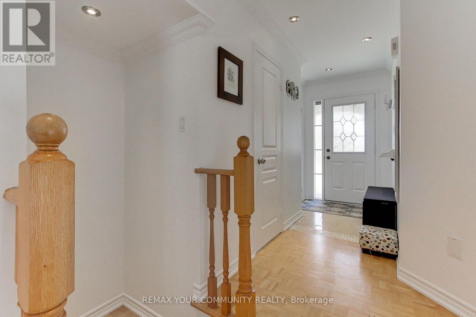 45 Harmony Road, Vaughan, Ontario  L4K 5G5 - Photo 3 - N12981480