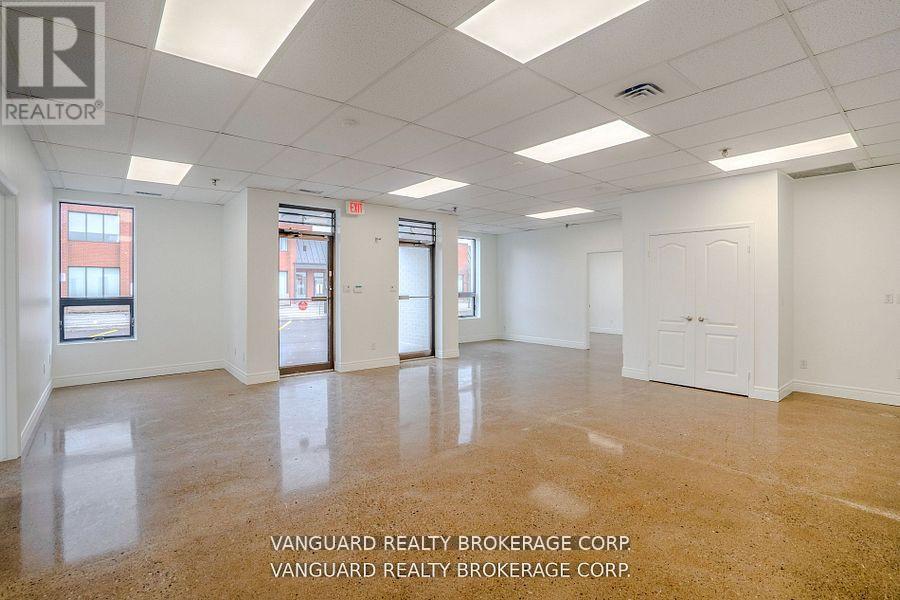 1-2 - 132 Jardin Drive, Vaughan, Ontario  L4K 1X9 - Photo 5 - N12981492