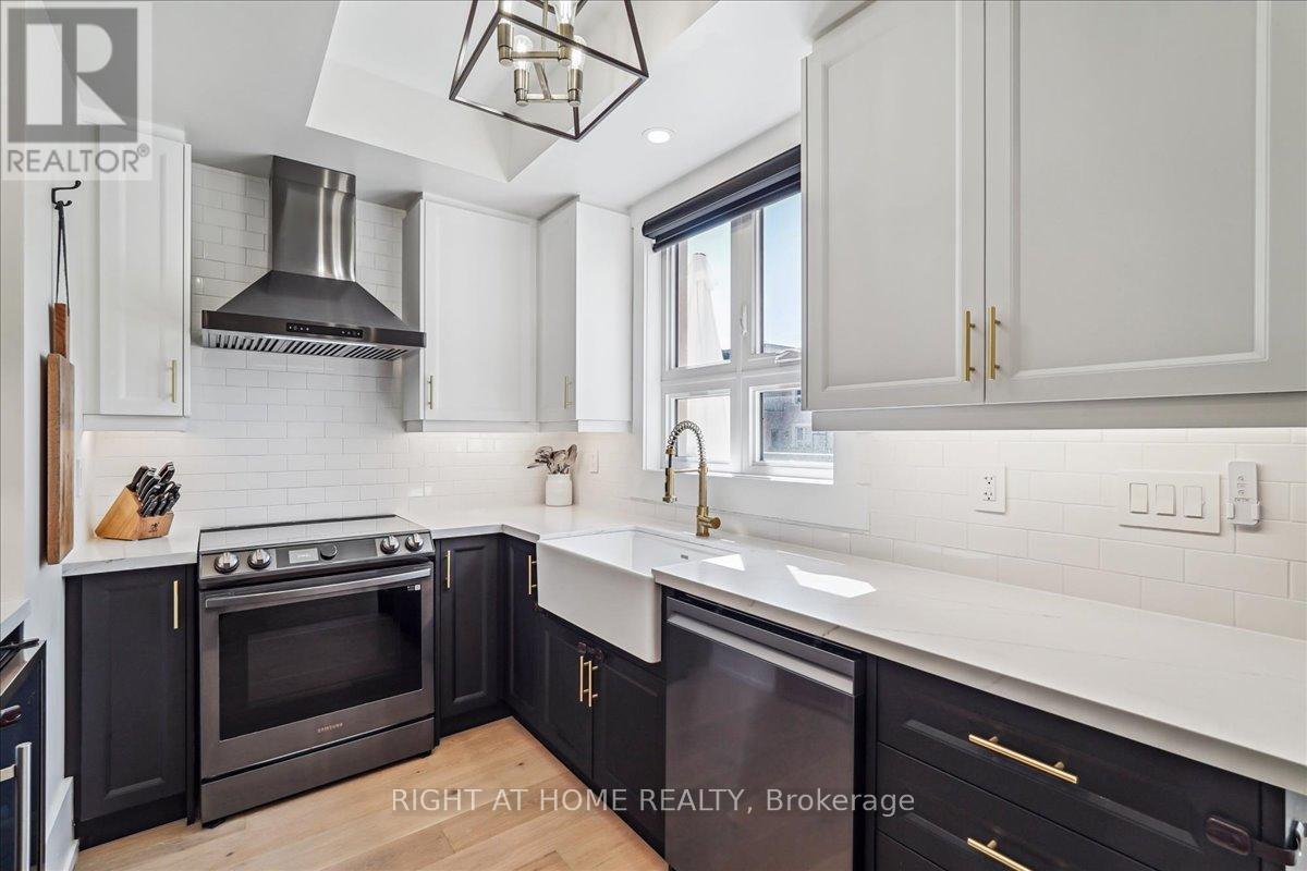 14 - 105 KAYLA CRESCENT, Vaughan, Ontario