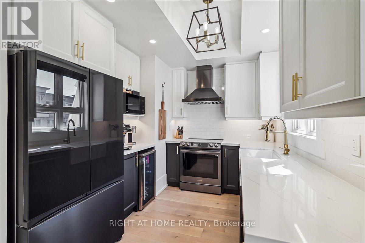 14 - 105 Kayla Crescent, Vaughan, Ontario  L6A 4W3 - Photo 6 - N12981496