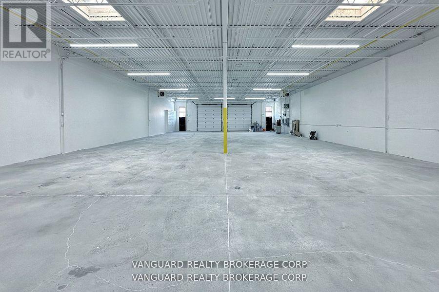 8-9 - 132 Jardin Drive, Vaughan, Ontario  L4K 1X9 - Photo 11 - N12981500