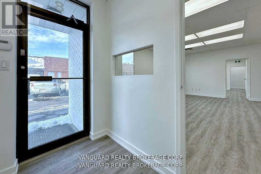 8-9 - 132 Jardin Drive, Vaughan, Ontario  L4K 1X9 - Photo 6 - N12981500