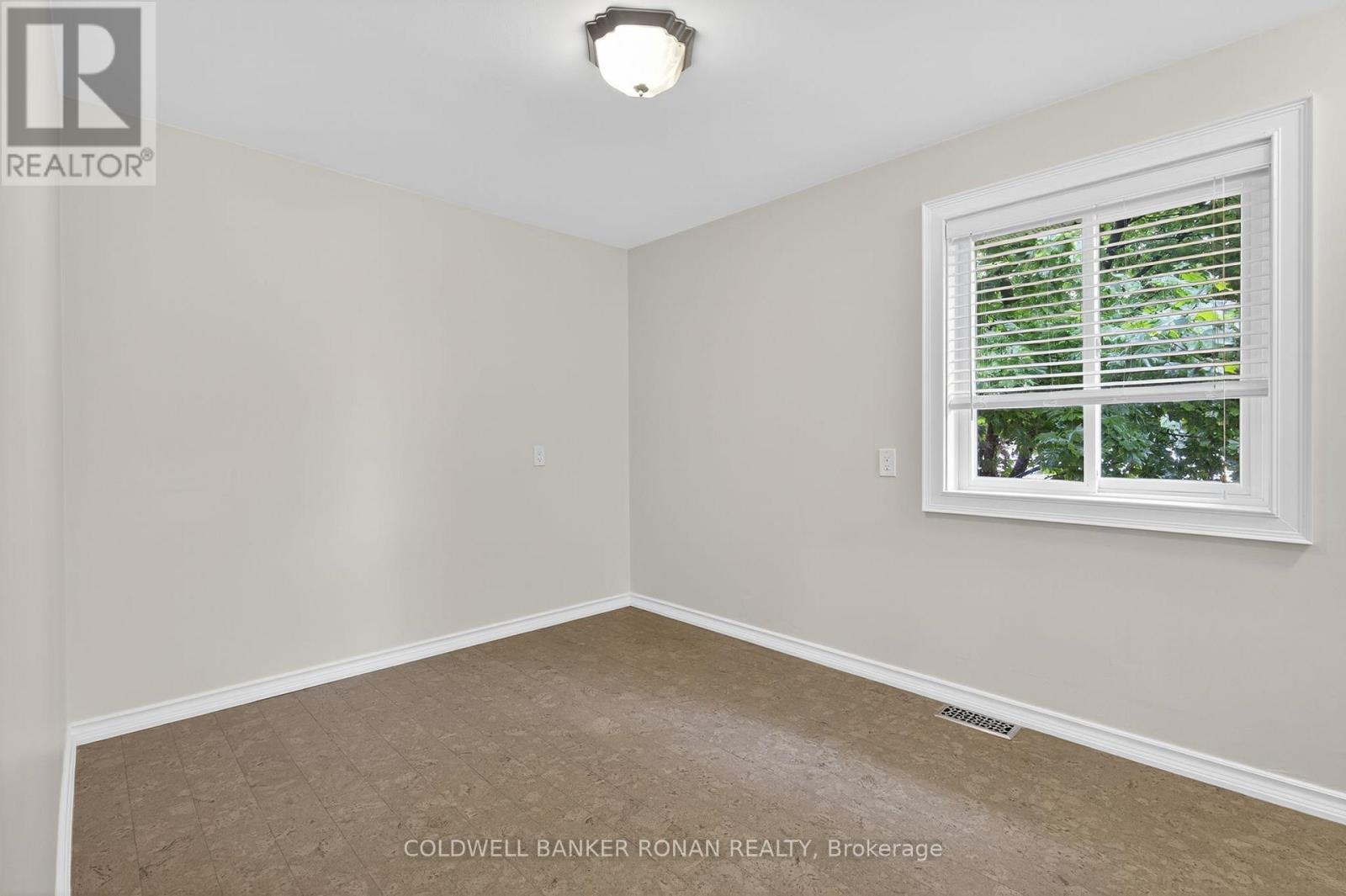 118 Queen Street, Bradford West Gwillimbury (Bradford), Ontario  L3Z 1L3 - Photo 19 - N12981538