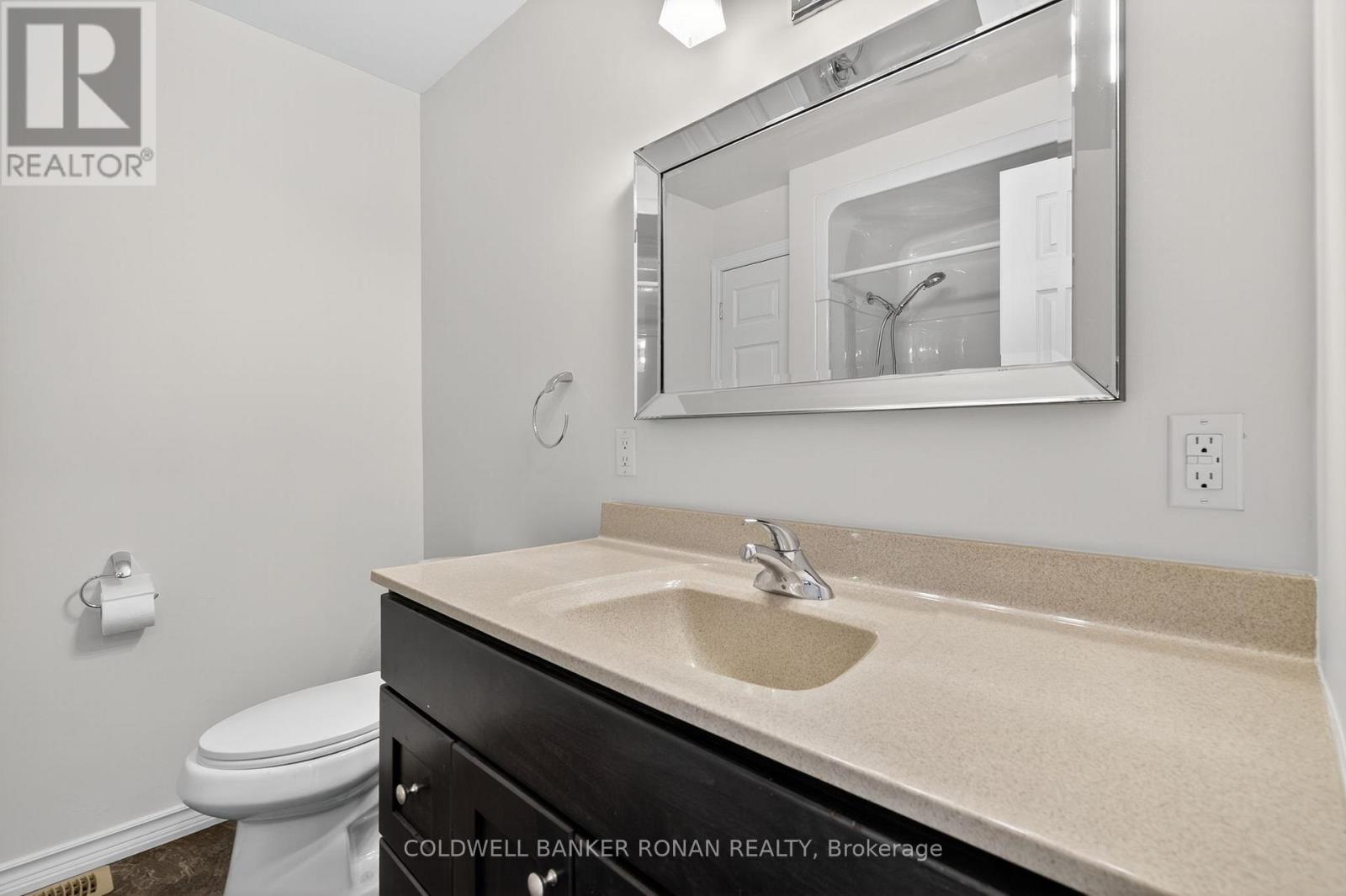 118 Queen Street, Bradford West Gwillimbury (Bradford), Ontario  L3Z 1L3 - Photo 21 - N12981538