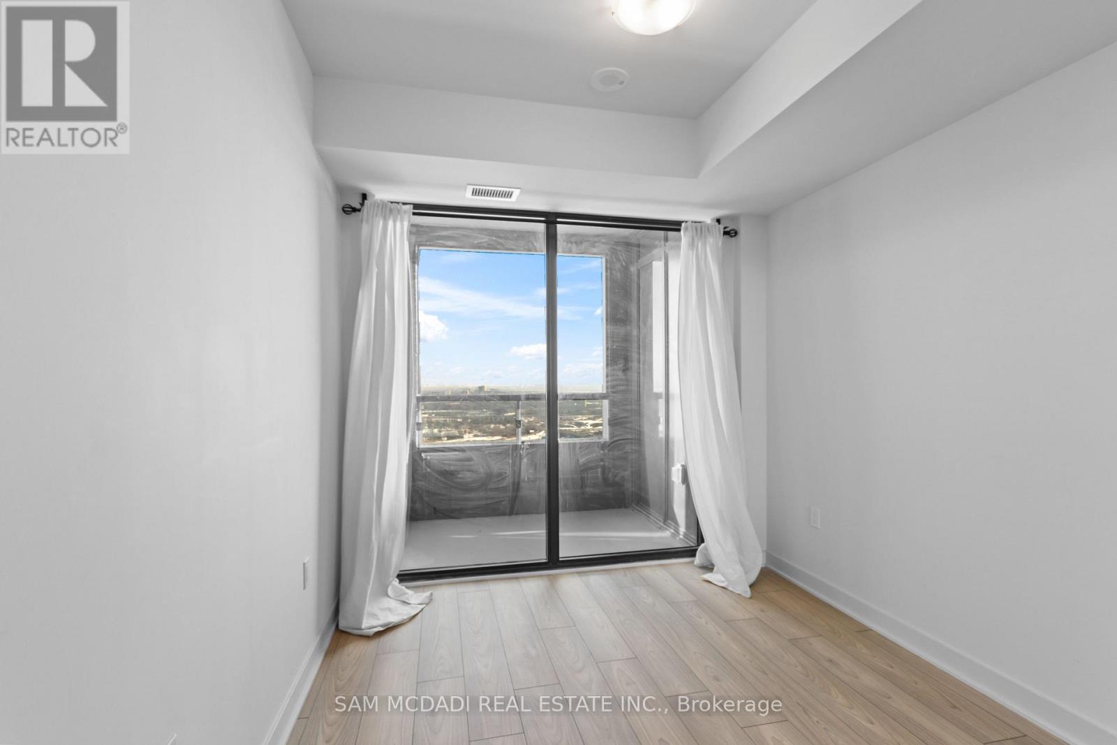 3704 - 2920 Highway 7, Vaughan, Ontario  L4K 0P4 - Photo 16 - N12981594