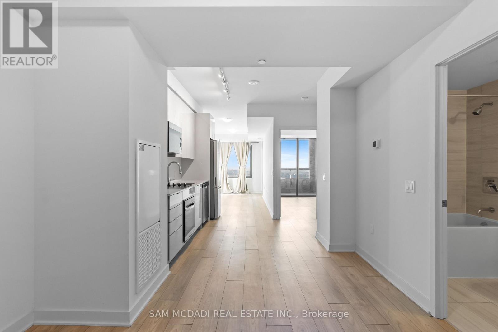 3704 - 2920 Highway 7, Vaughan, Ontario  L4K 0P4 - Photo 6 - N12981594