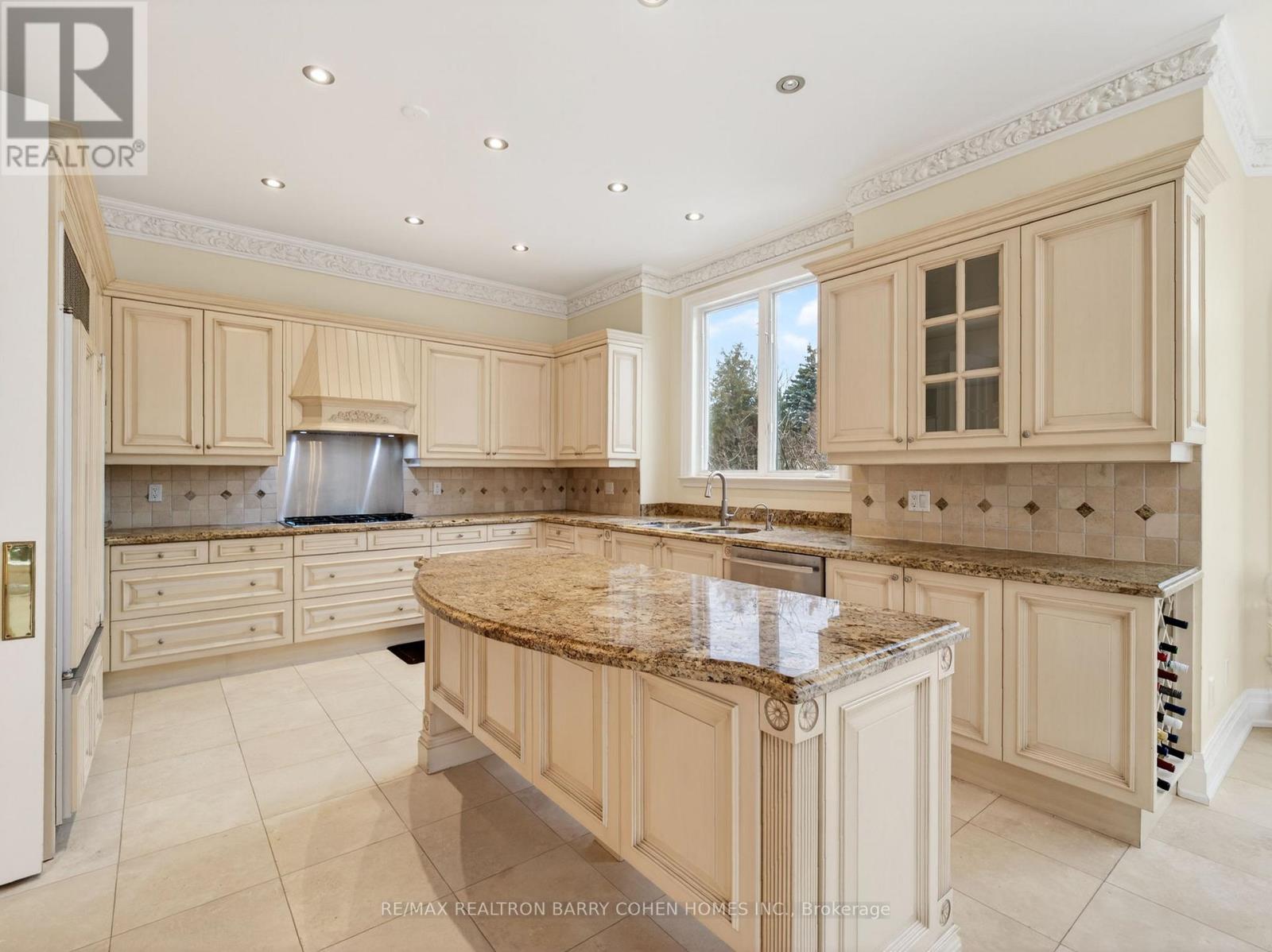 65 Thornbank Road, Vaughan, Ontario  L4J 2A1 - Photo 10 - N12981646