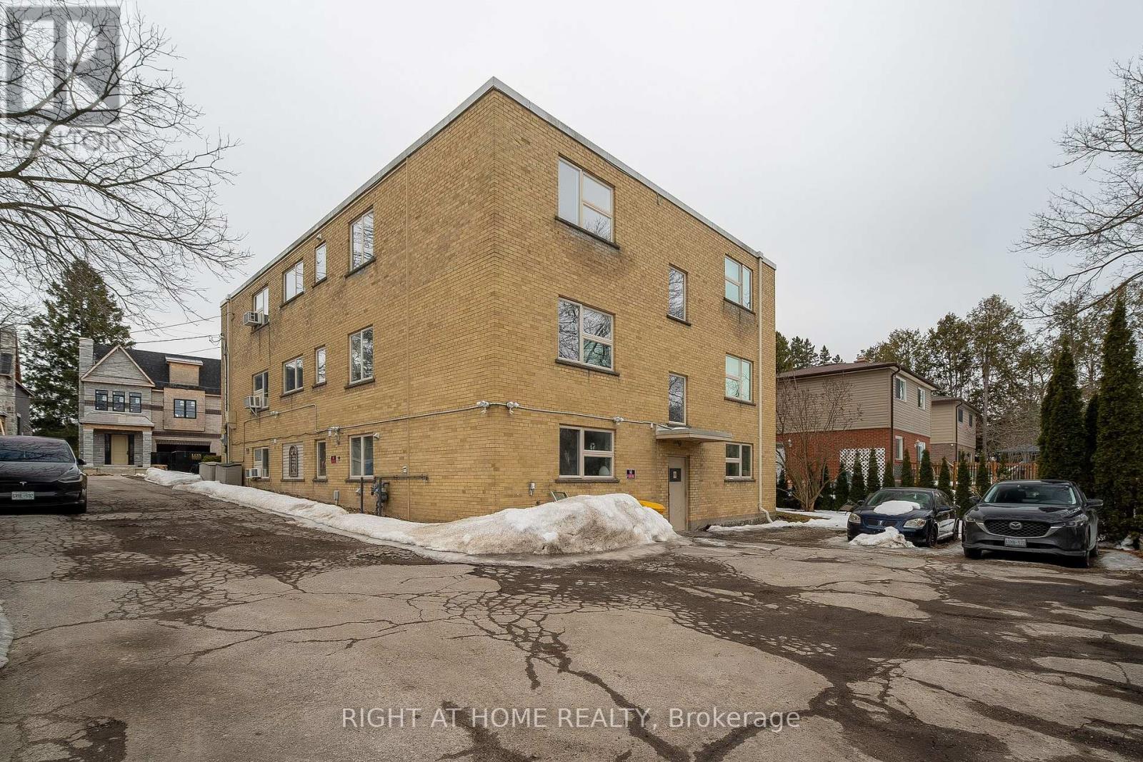 285 Richmond Street, Richmond Hill, Ontario  L4C 3Z2 - Photo 25 - N12981650