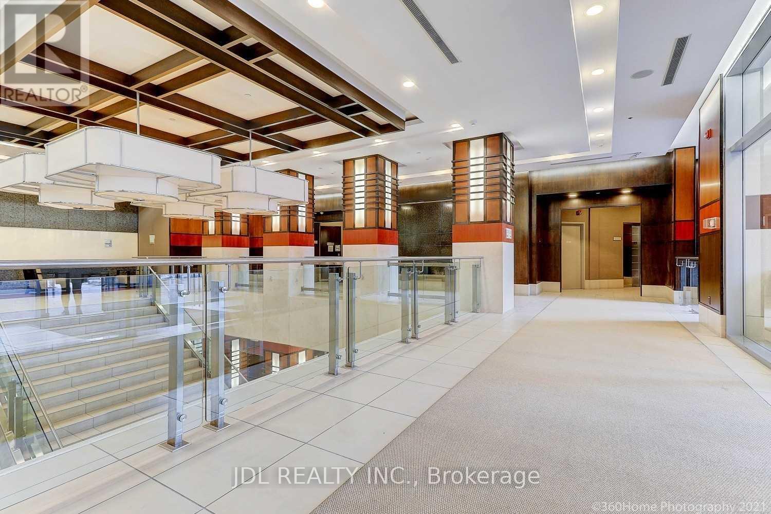 166 - 23 Cox Boulevard, Markham, Ontario  L3R 7Z9 - Photo 5 - N12981652