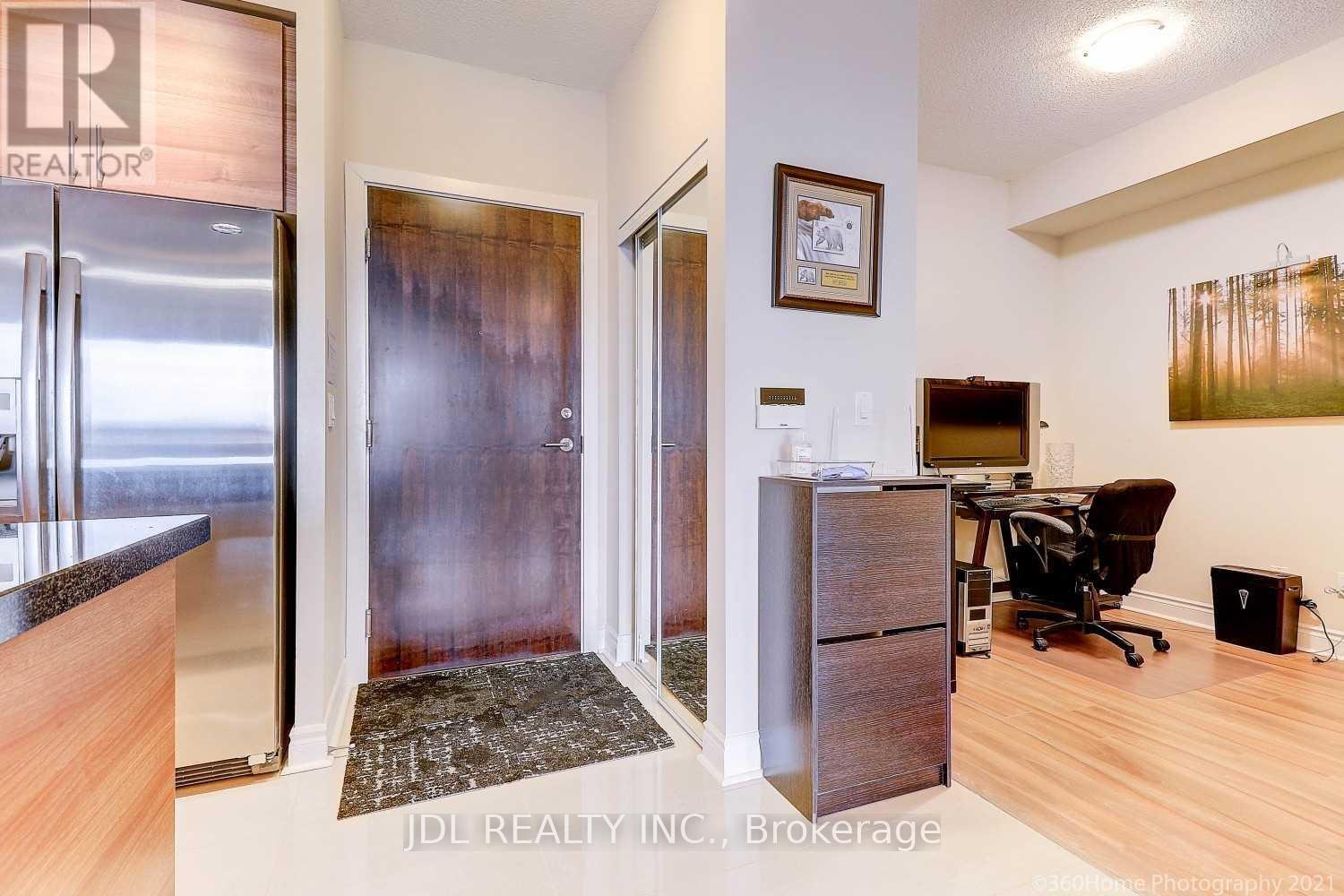 166 - 23 Cox Boulevard, Markham, Ontario  L3R 7Z9 - Photo 6 - N12981652