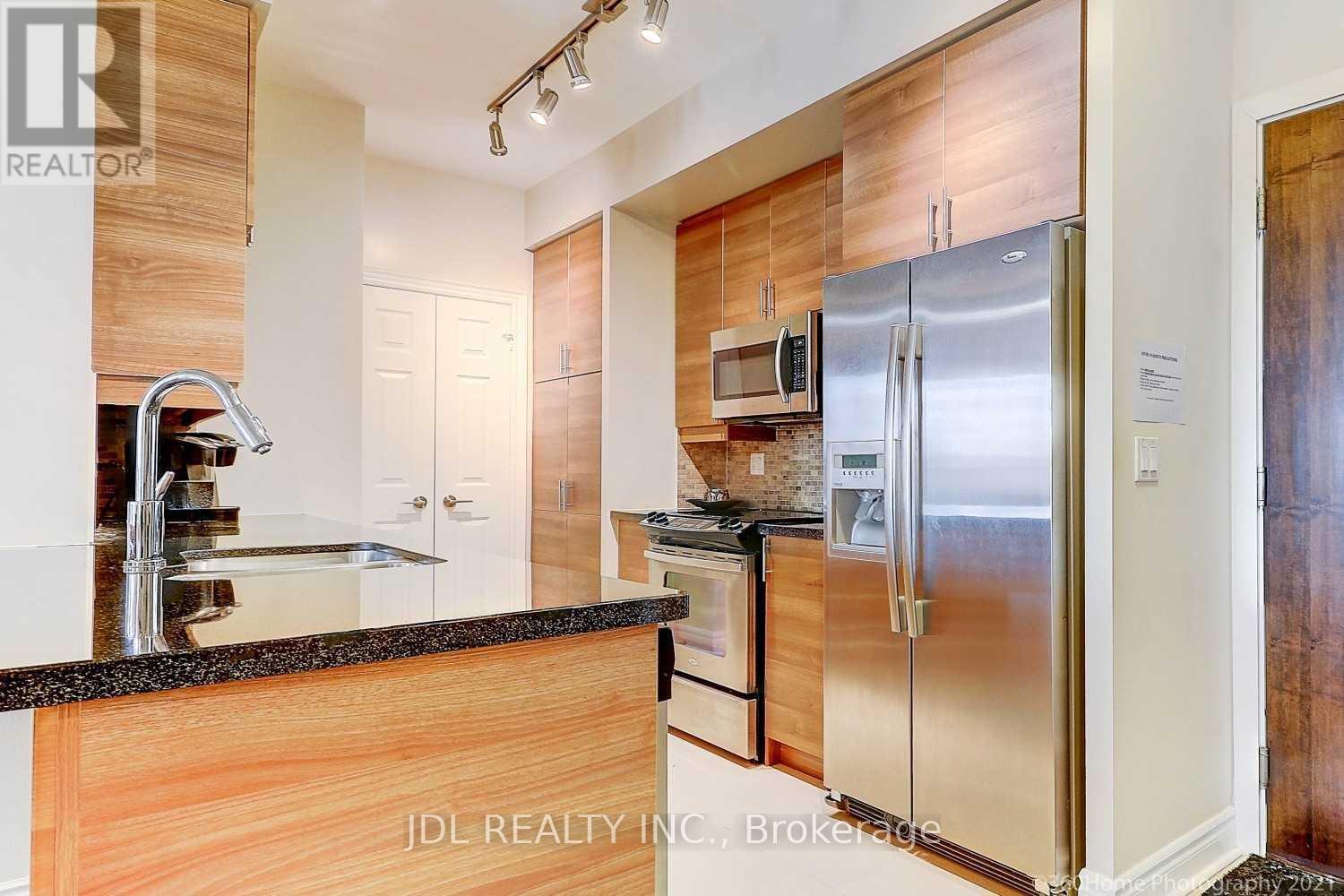 166 - 23 Cox Boulevard, Markham, Ontario  L3R 7Z9 - Photo 7 - N12981652